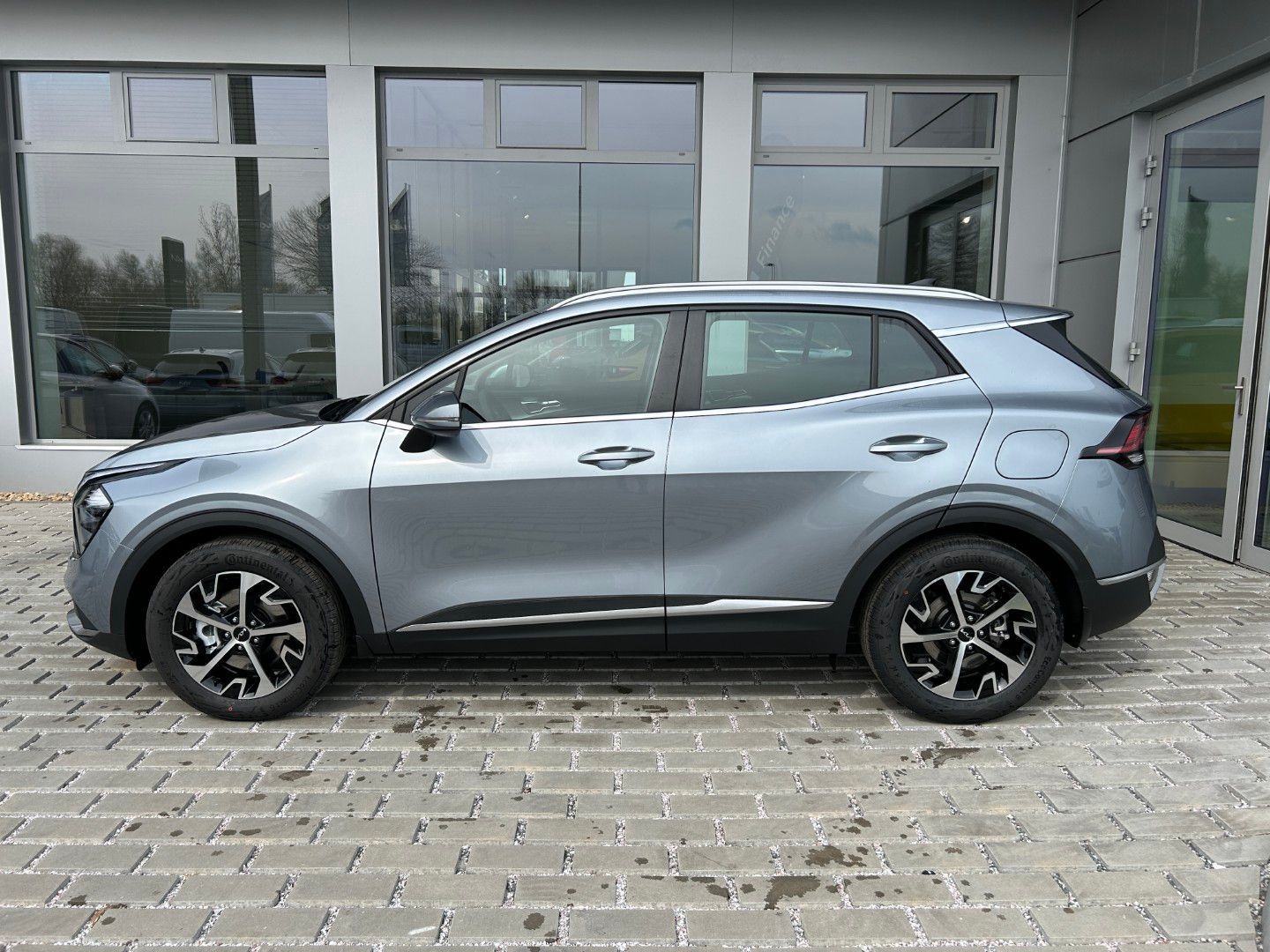 Kia Sportage, 1,6 T-GDi MHEV 4x2 EXCLUSIVE - fotka 4