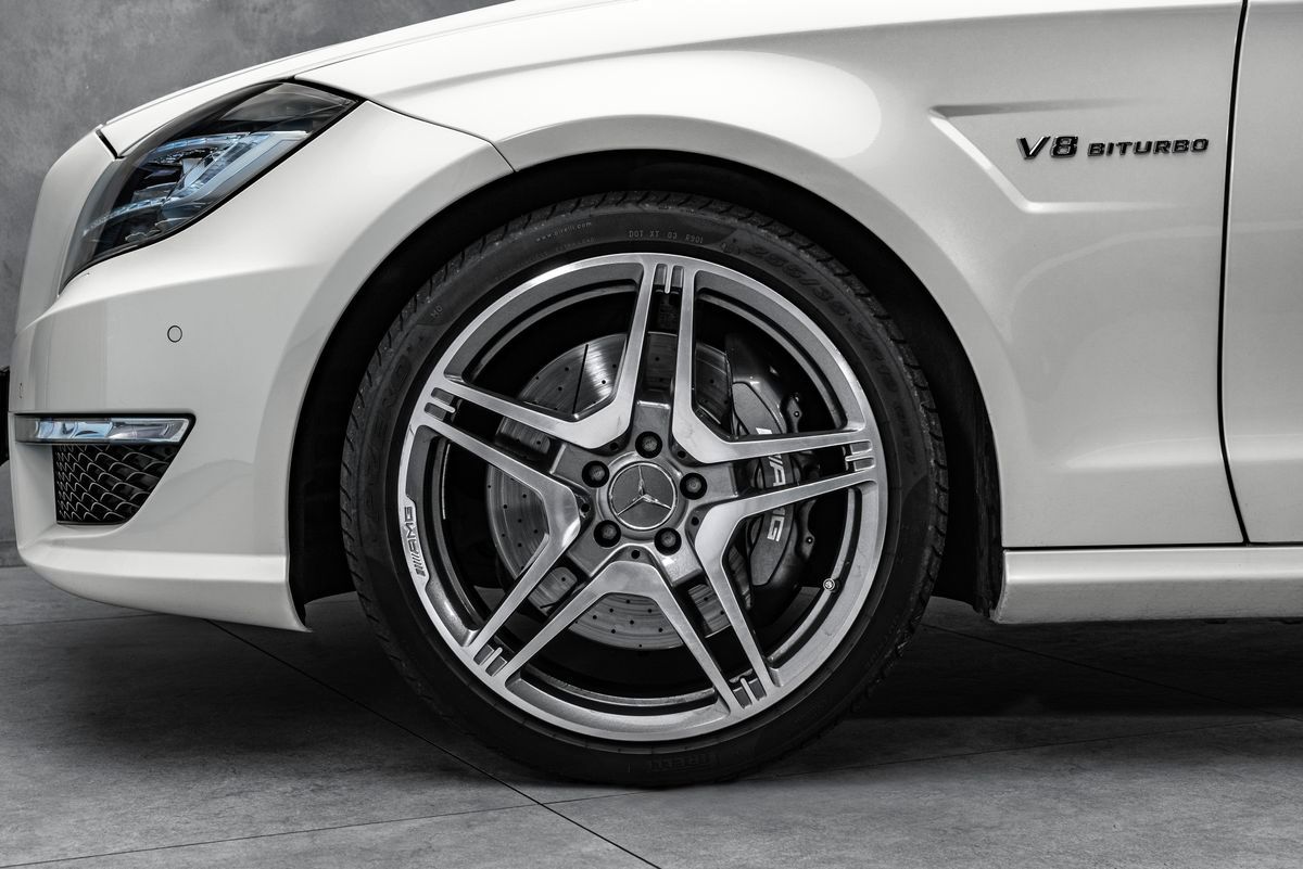 Mercedes-Benz CLS, 63 AMG 4M, Designo Carbon H&K - fotka 2