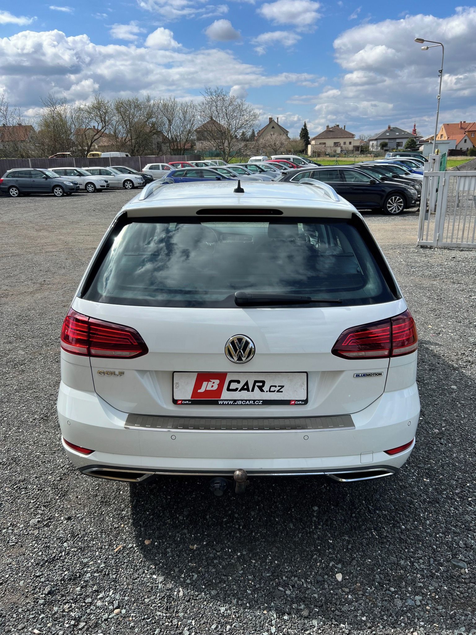 Volkswagen Golf, 1.5 TSI DSG NAVI TAŽNÉ 1.M DPH - fotka 6