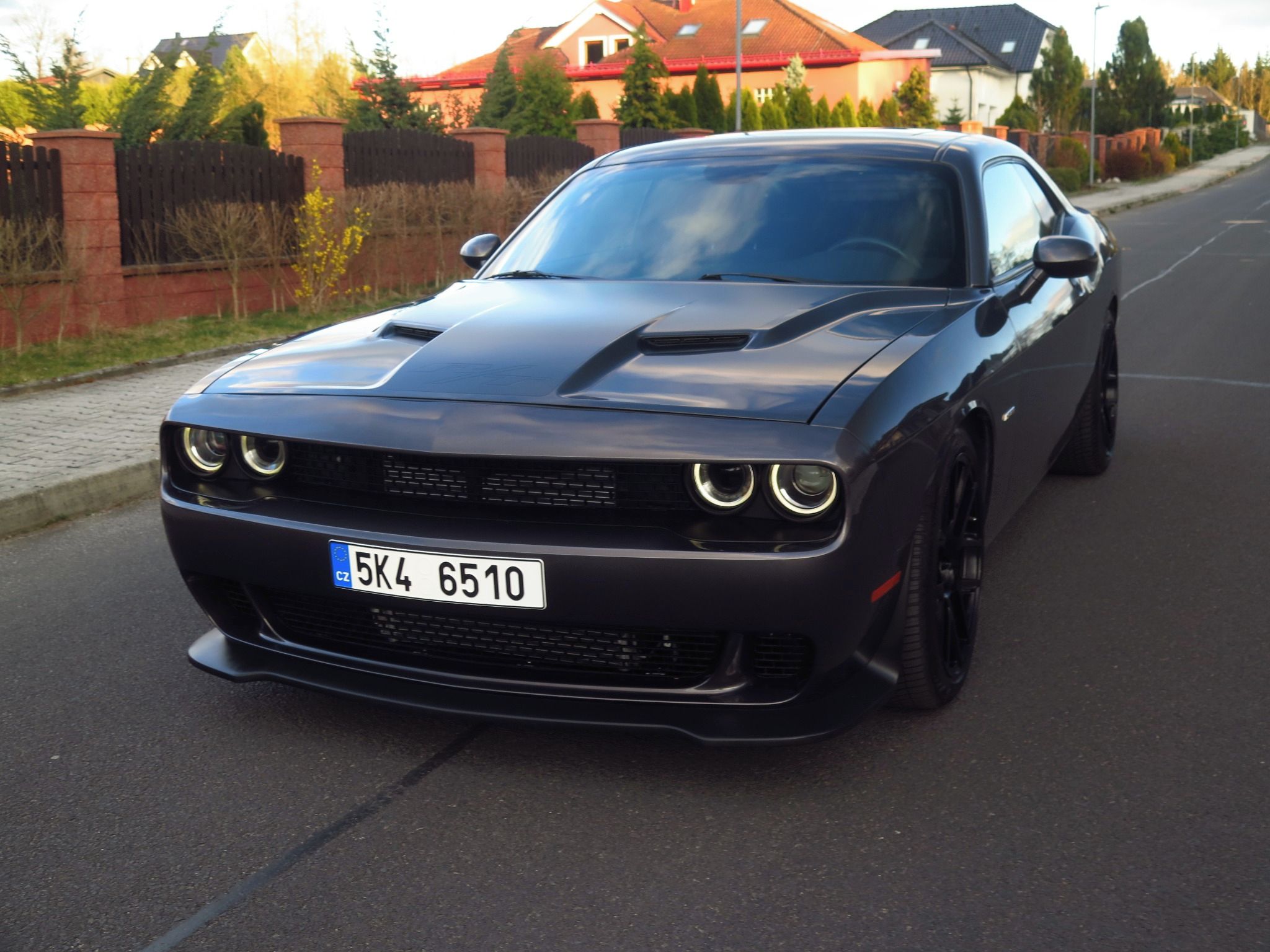 Dodge Challenger, 5.7 V8 - MANUAL - kůže - fotka 6
