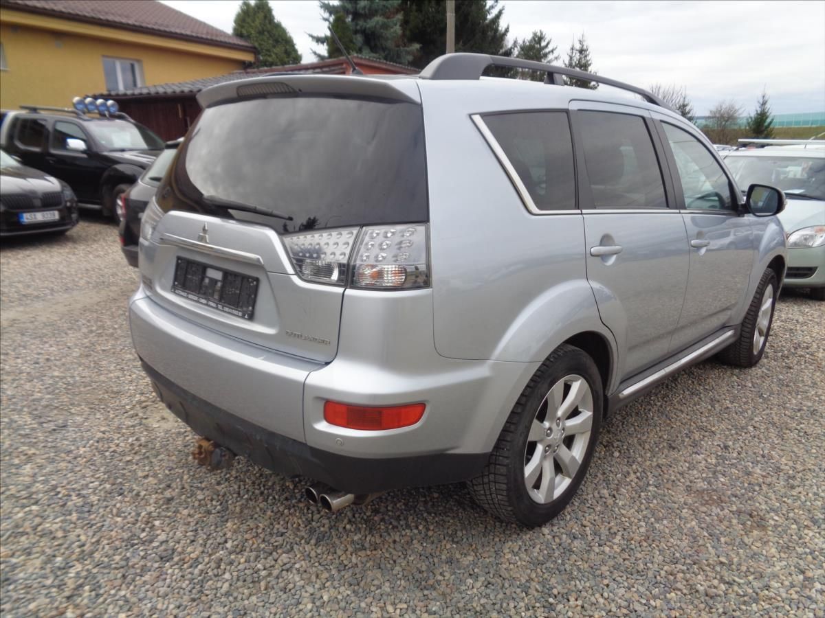 Mitsubishi Outlander, 2,2 - fotka 5