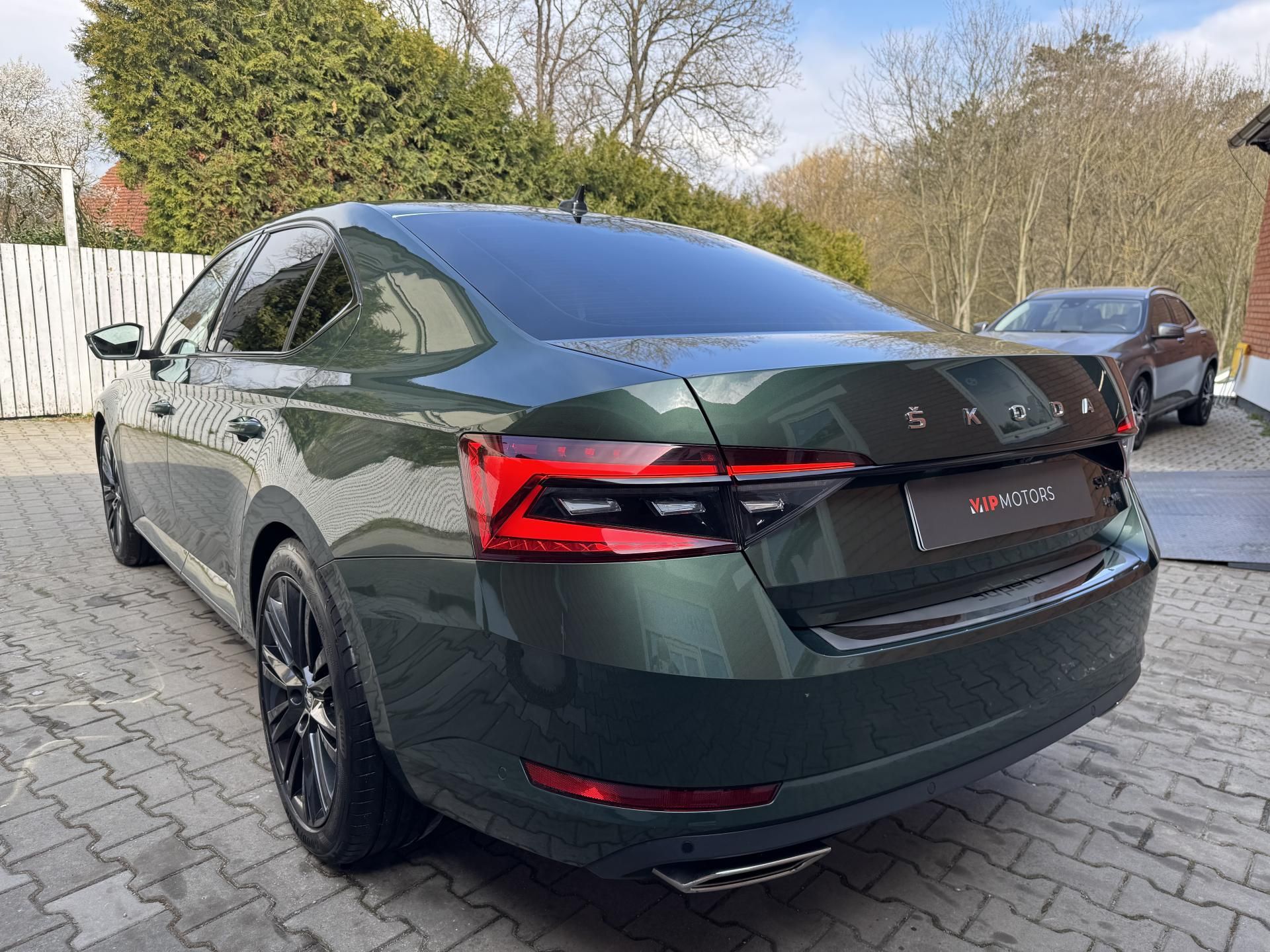 Škoda Superb, 2.0TSi-DSG-4x4-206KW-L&K-ČR - fotka 4