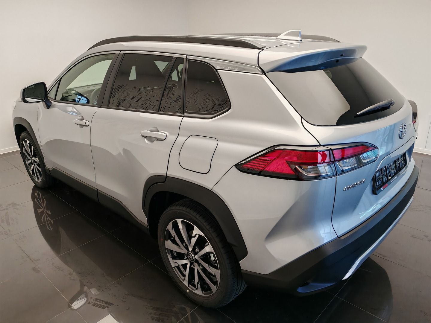 Toyota Corolla Cross, 2.0 Hybrid Style Tech - fotka 6
