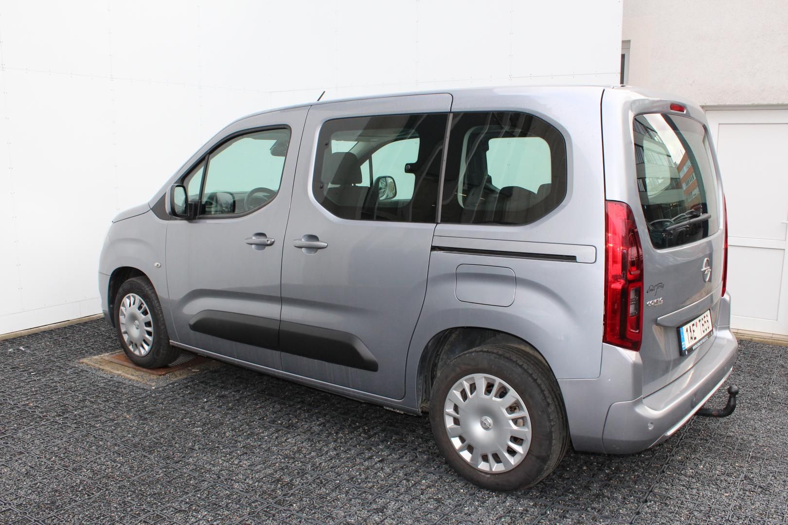 Opel Combo, 1,5 BlueHDi 130k - fotka 4