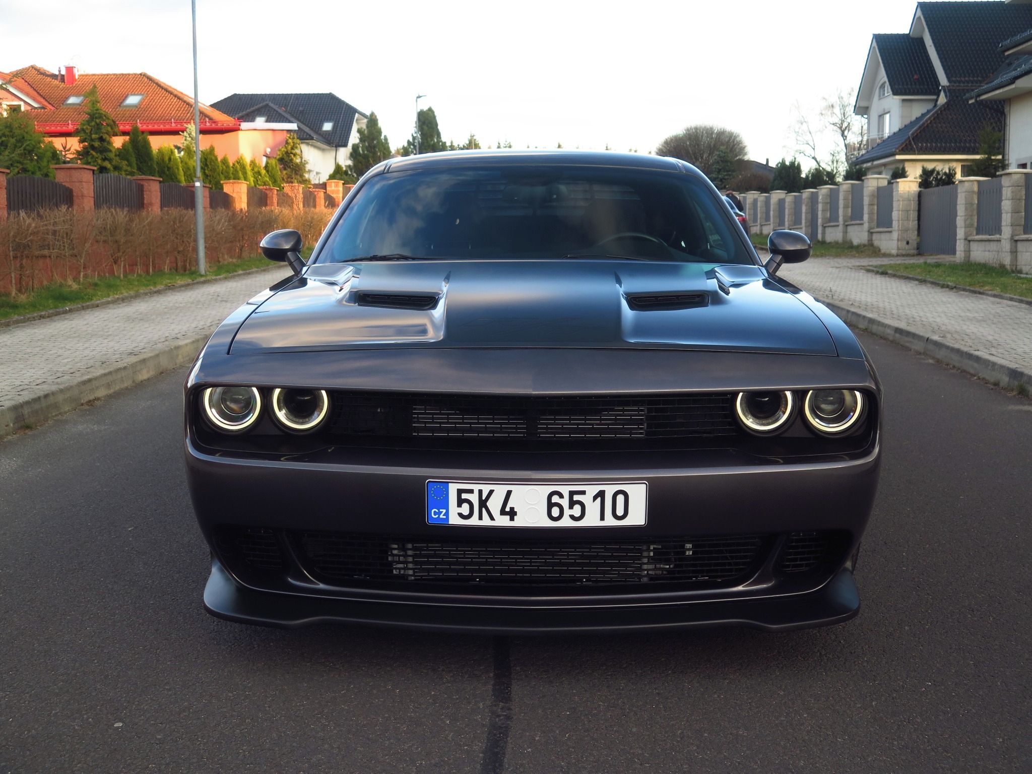 Dodge Challenger, 5.7 V8 - MANUAL - kůže - fotka 4
