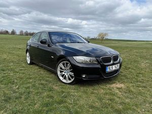 BMW Řada 3, 330i - XENONY
