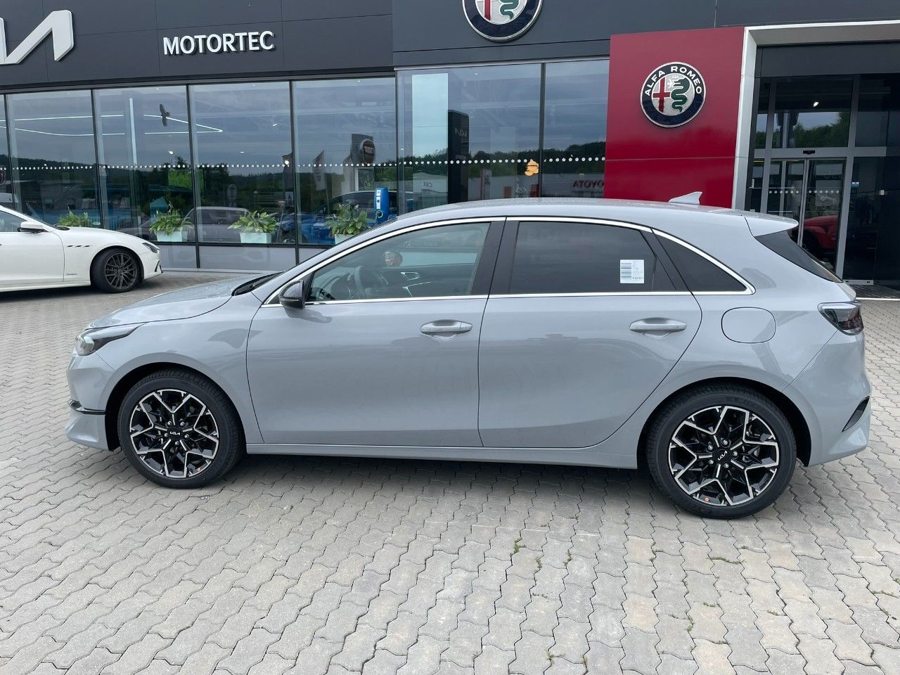 Kia Cee´d, 1,5 T-GDi GPF EDICE 30 MY25 - fotka 4