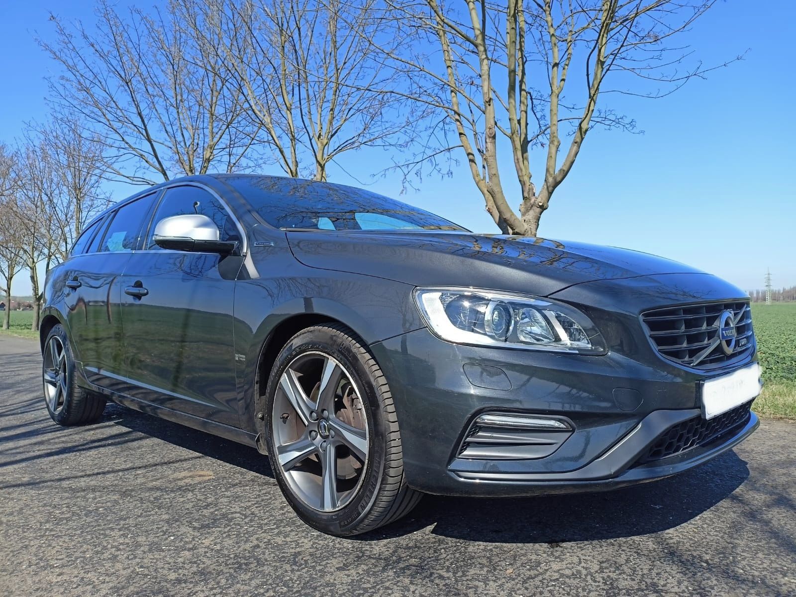 Volvo V60, 2.4 D6 158 kW R-DESING HYBRID