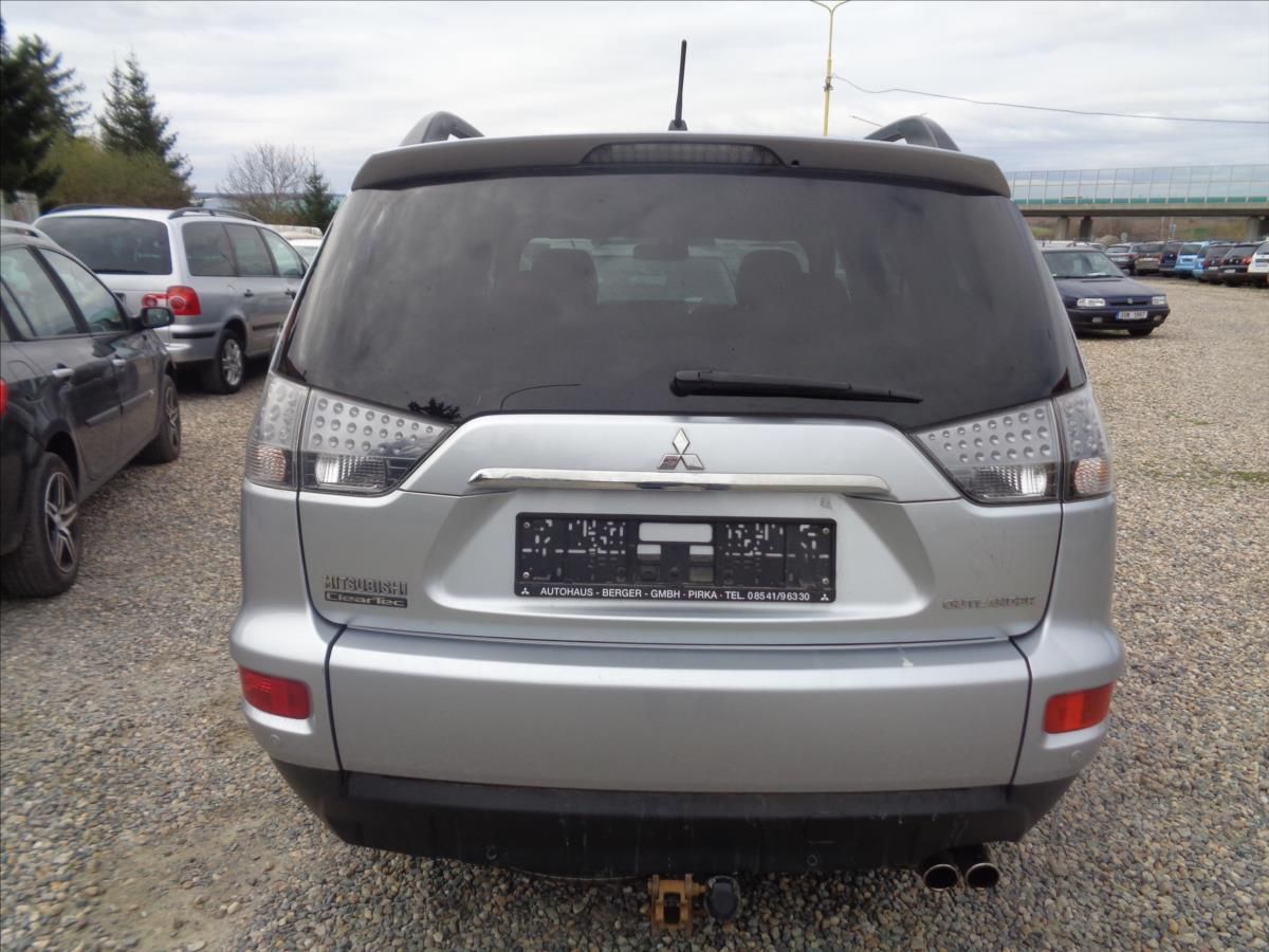 Mitsubishi Outlander, 2,2 - fotka 6