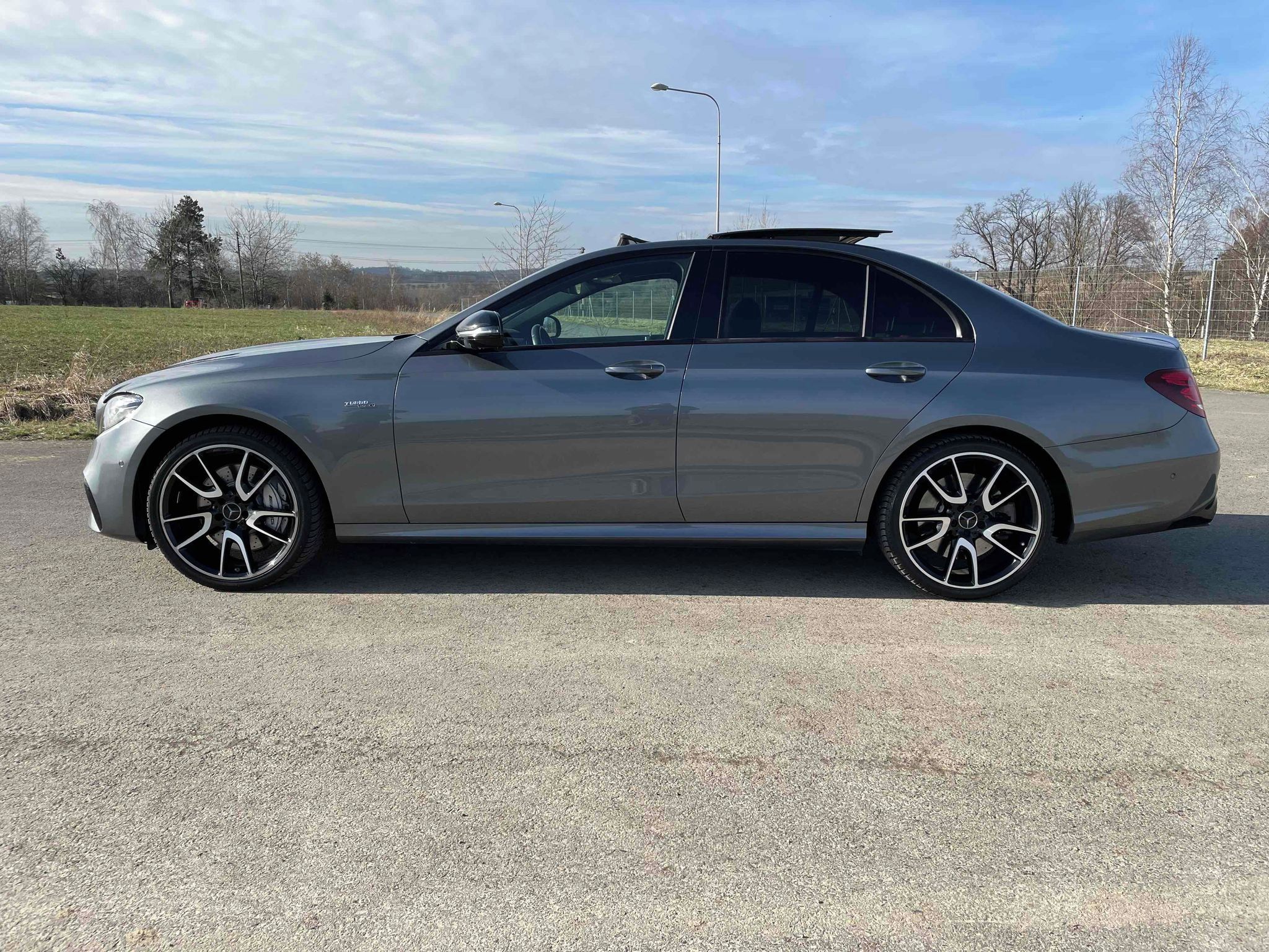 Mercedes-Benz Třídy E - fotka 2