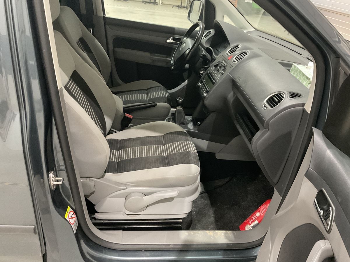 Volkswagen Caddy, 1.9 Tdi 77 KW BEZ DPF 189 tkm - fotka 2