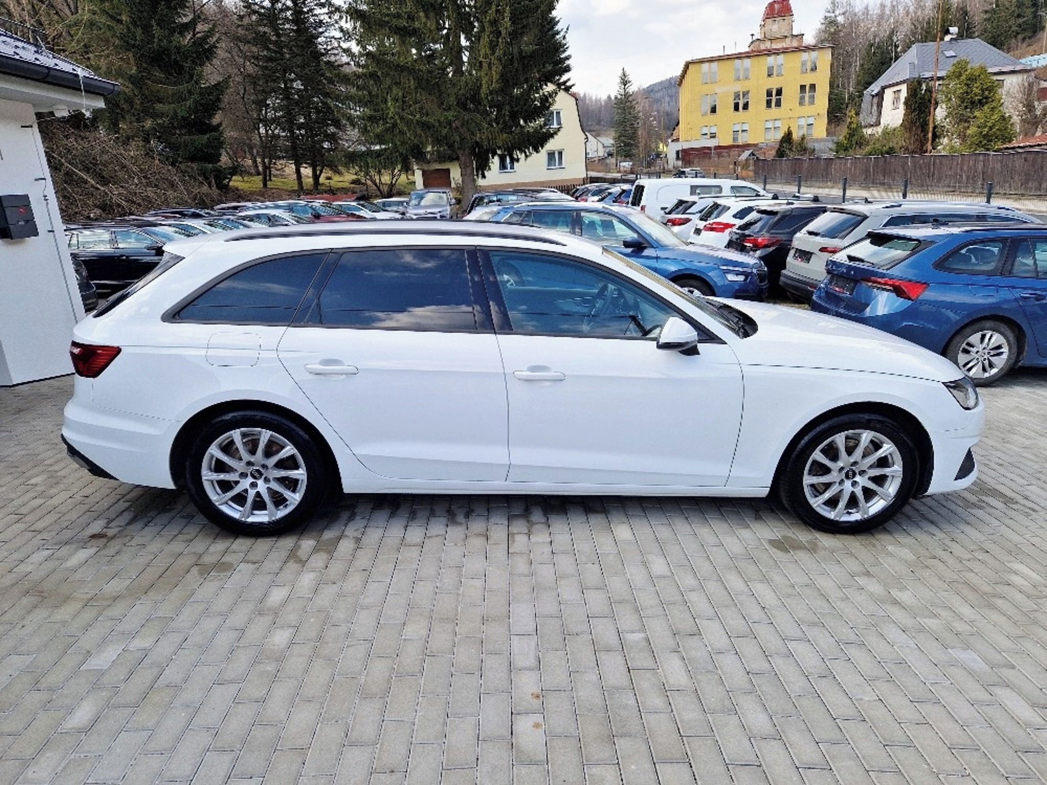 Audi A4, 2.0 TDi, nové rozvody - fotka 6