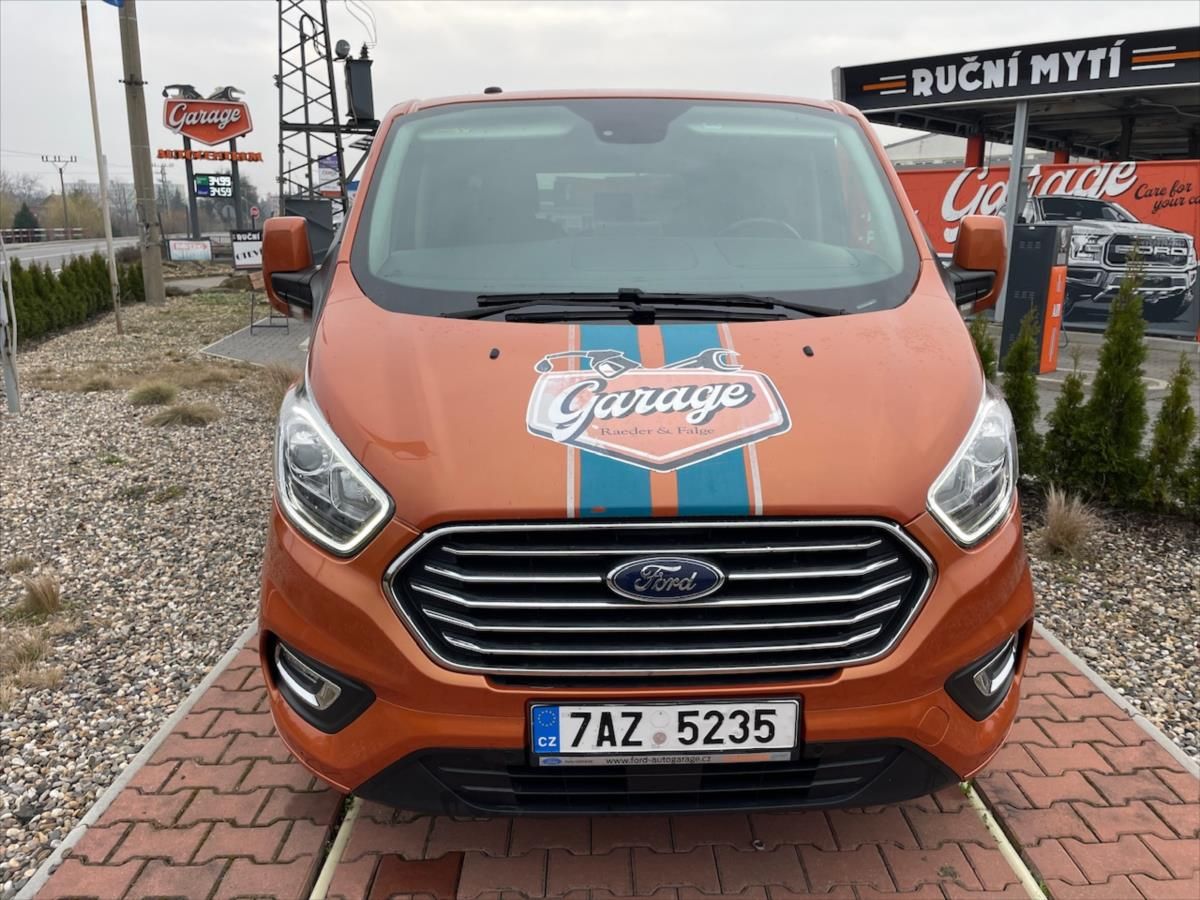 Ford Tourneo Custom, 2,0 EcoBlue  Titanium - fotka 2