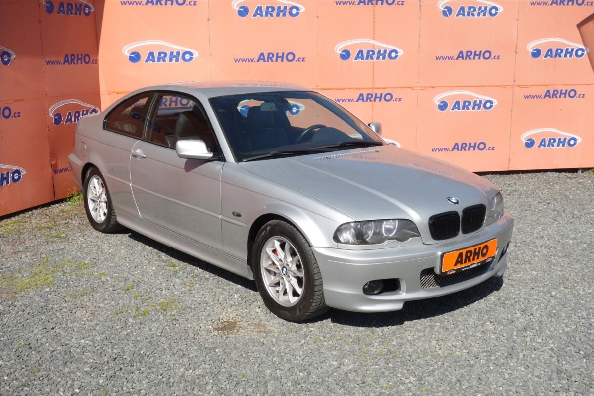 BMW Řada 3, 318 Ci, SERVISNÍ KNIHA.