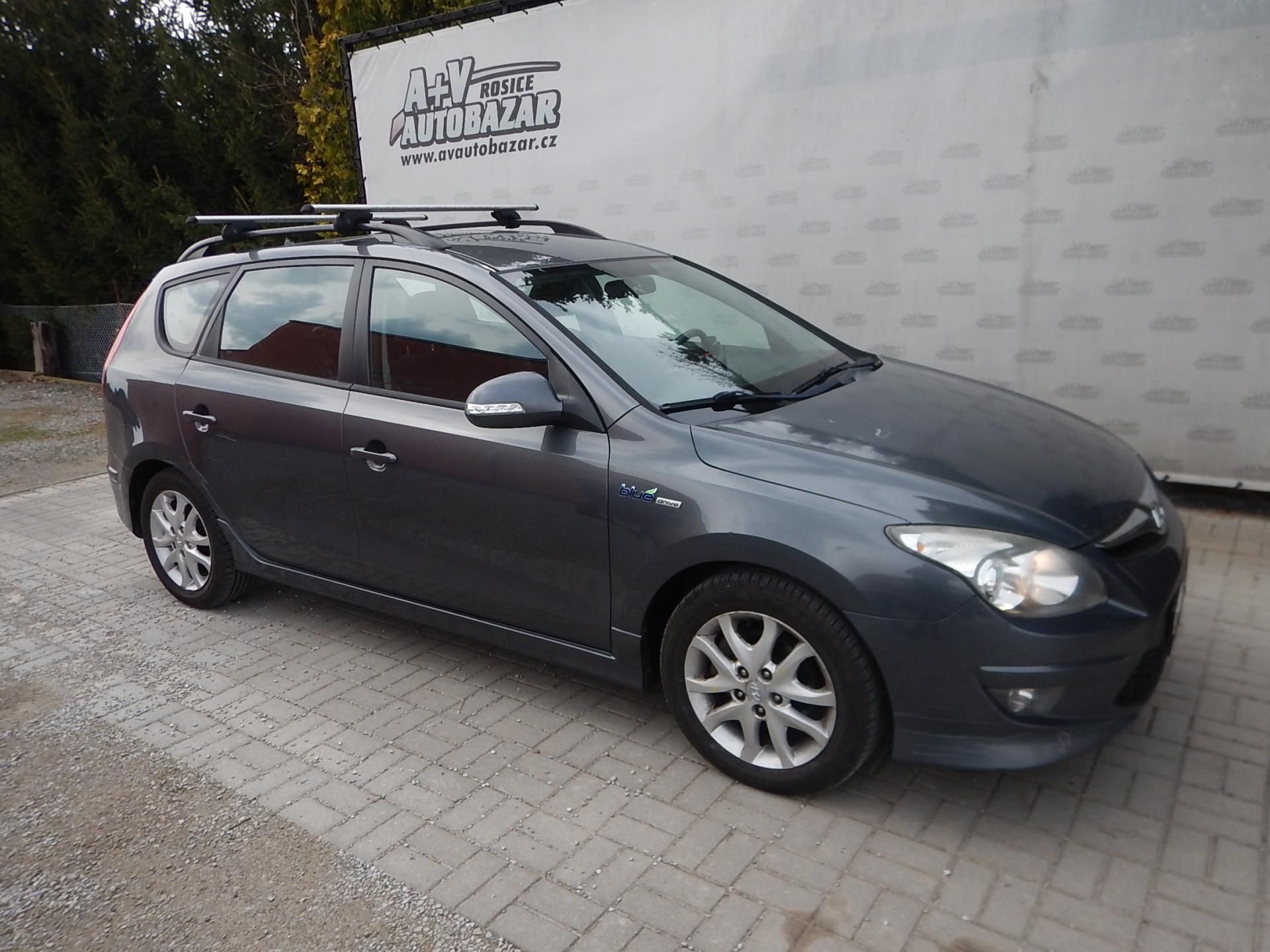 Hyundai i30, 1.6 CRdi 85kw ,nová STK - fotka 4