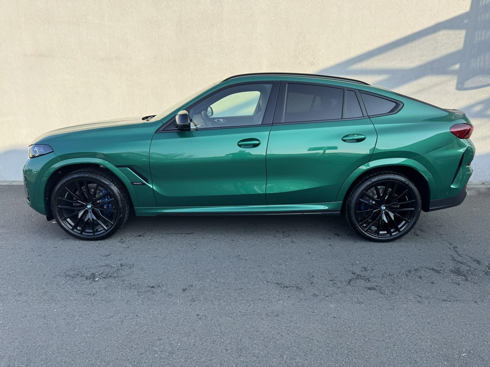 BMW X6, M60i xDrive - fotka 4
