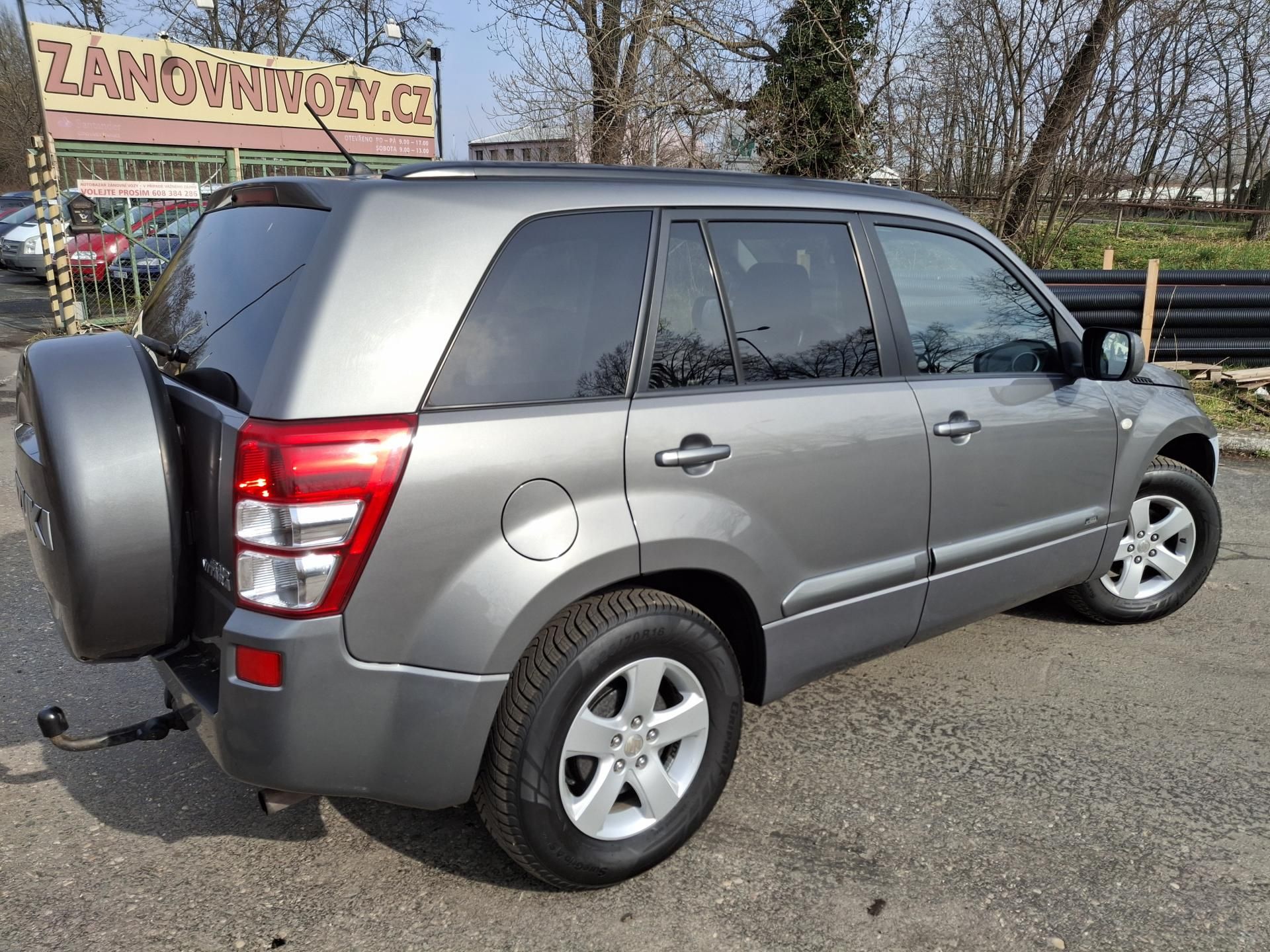 Suzuki Grand Vitara, 2.0 benzin 4x4 - fotka 6