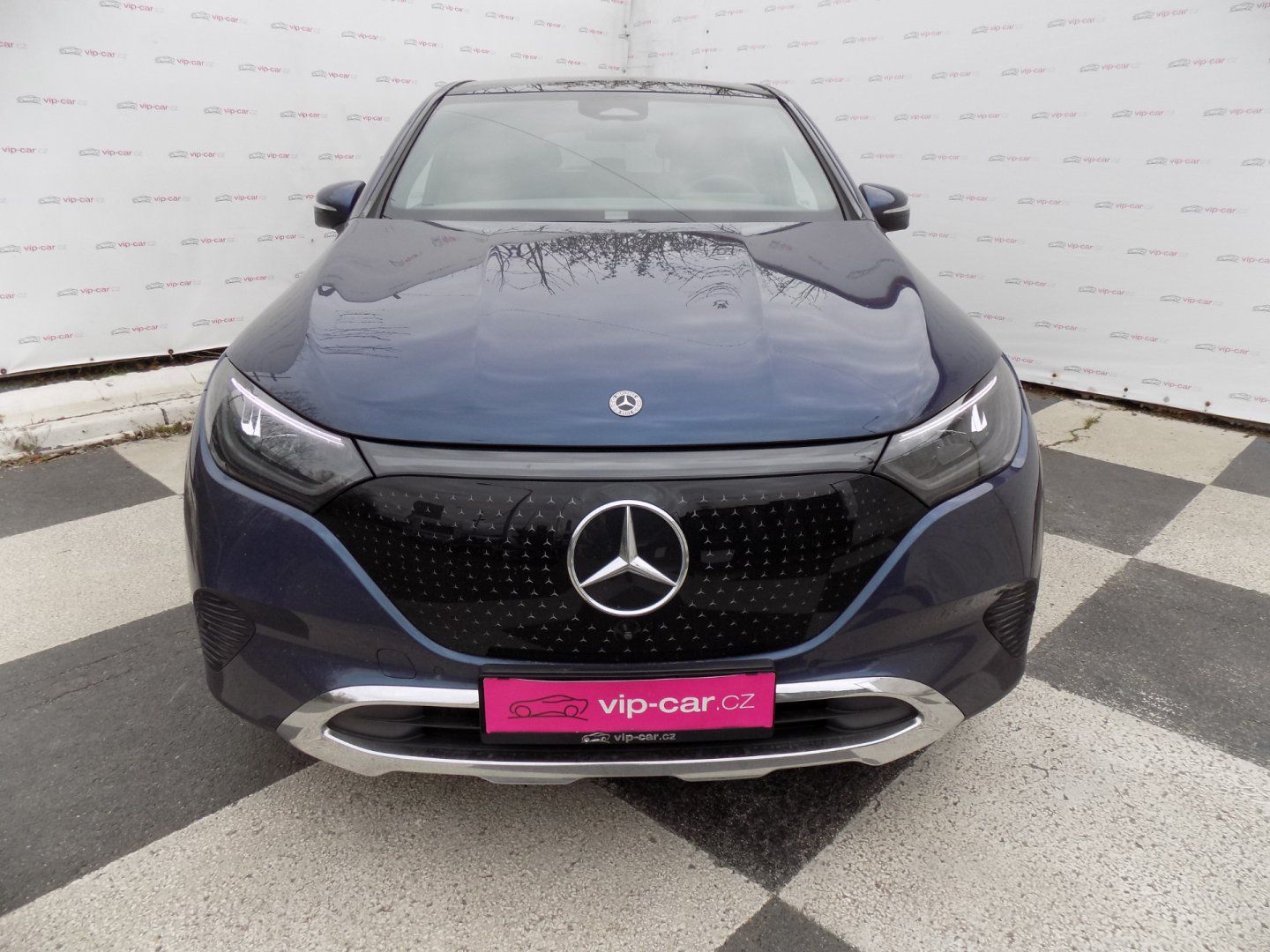 Mercedes-Benz EQE, 350+/Performance-LED/PANO/DPH/ - fotka 4