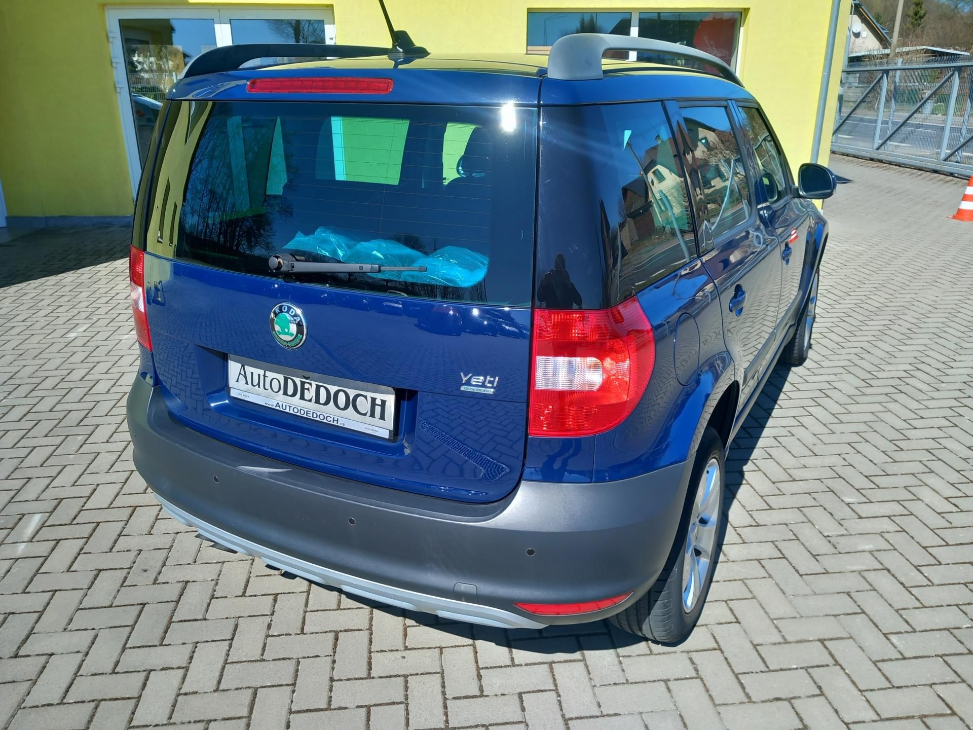 Škoda Yeti, 1,6TDi TOPSTAV 1.MAJ. ZADÁNO ! - fotka 6
