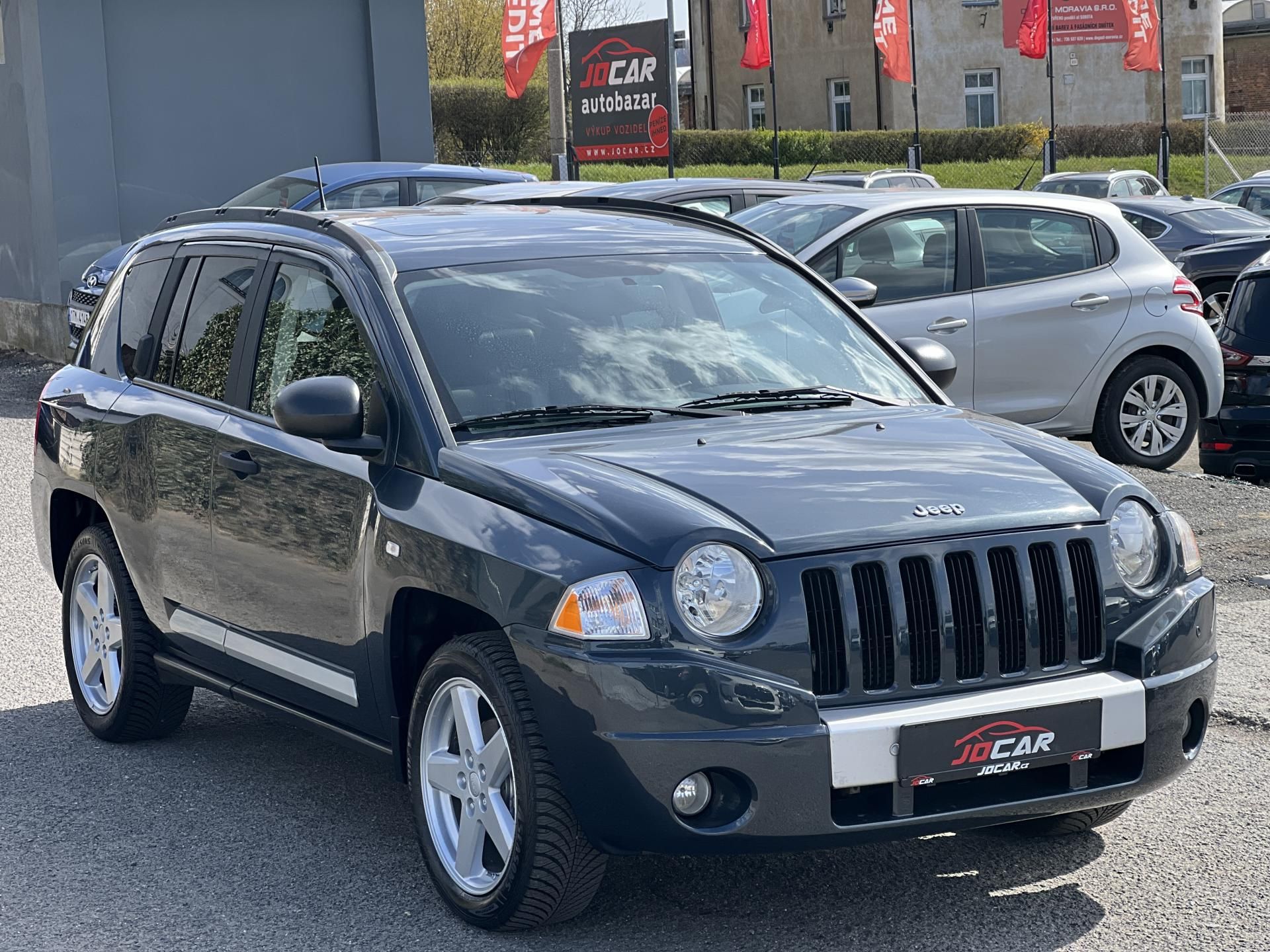 Jeep Compass, 2.0CRD LIMITED 4x4 KŮŽE NAVI - fotka 3