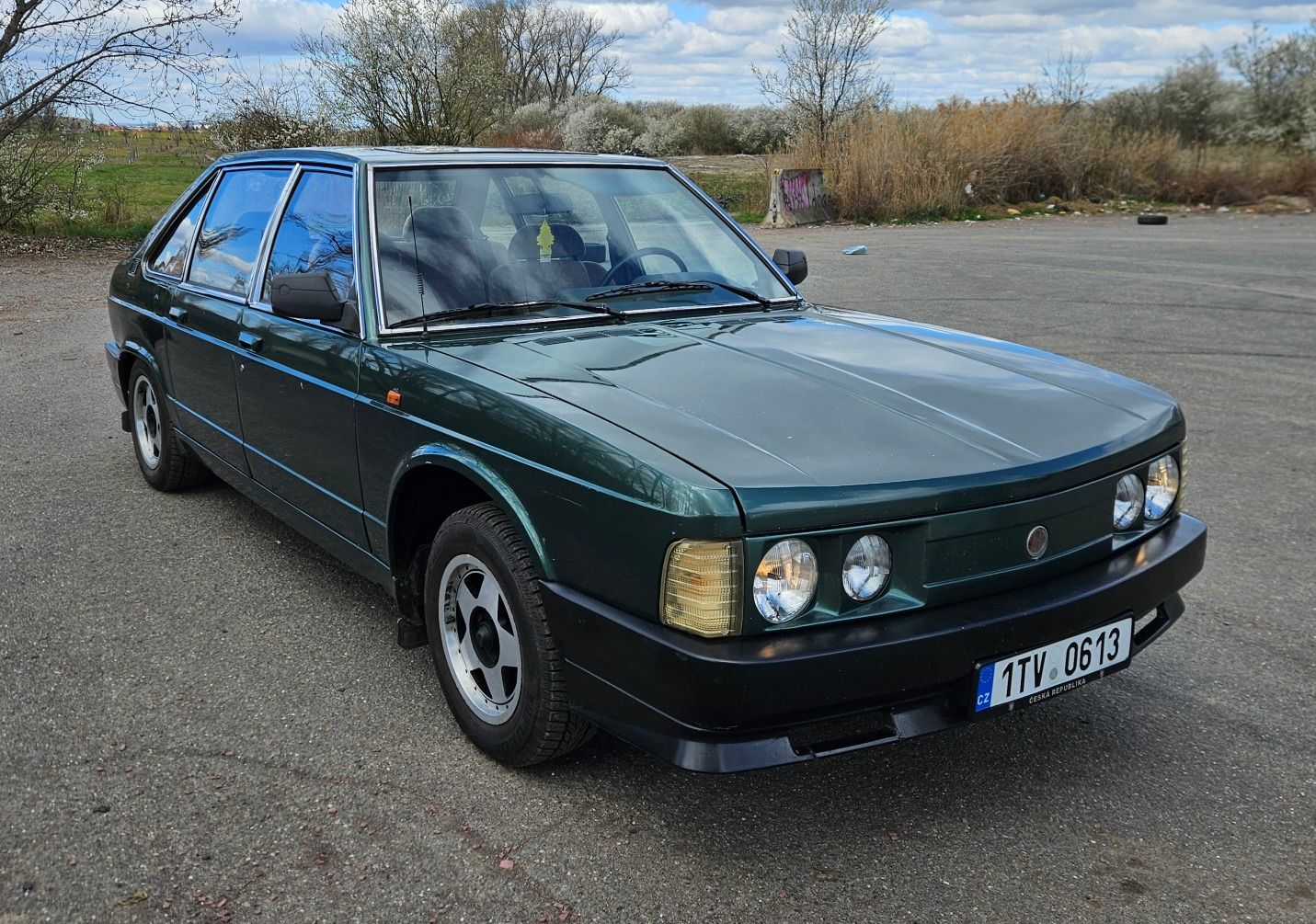 Tatra T613, /4 karburátor - fotka 2