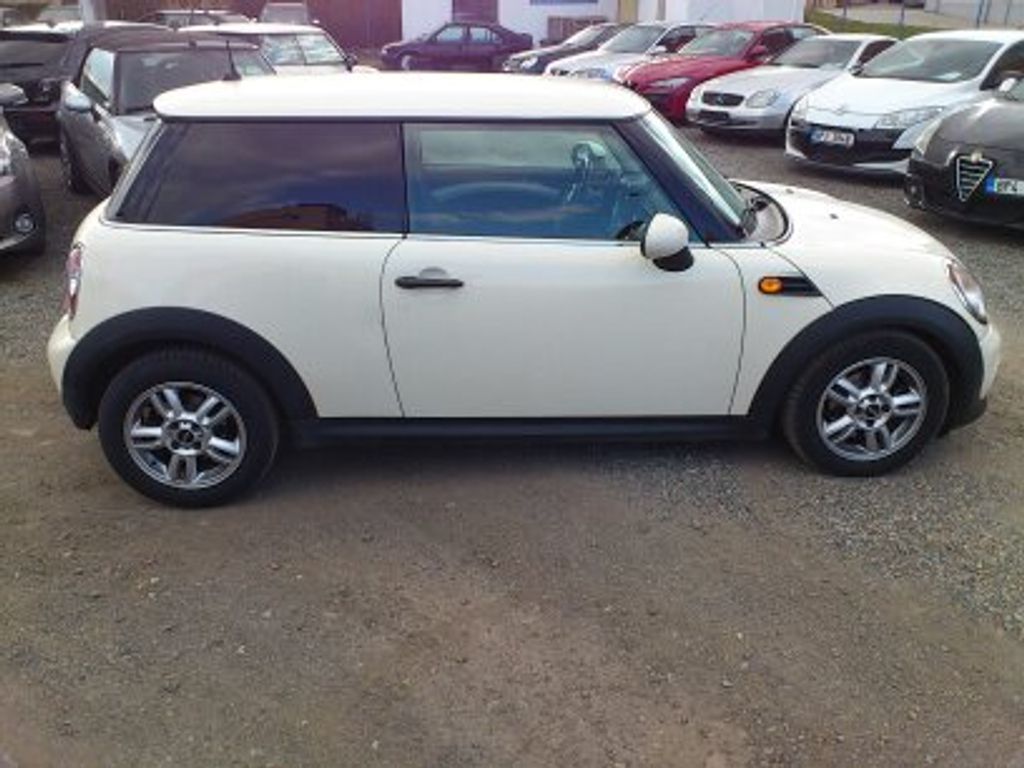 Mini One, COOPER 1.6 ONE D - fotka 6