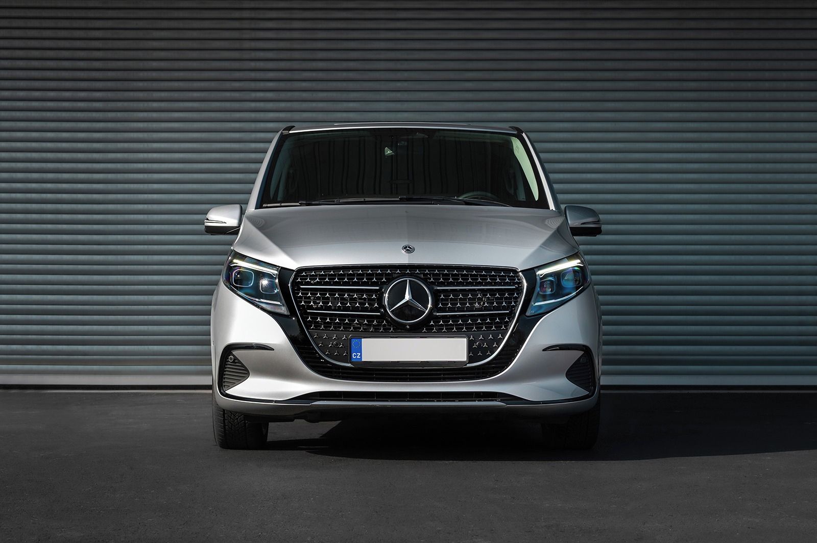Mercedes-Benz Třídy V, 300d Avantgarde - fotka 2