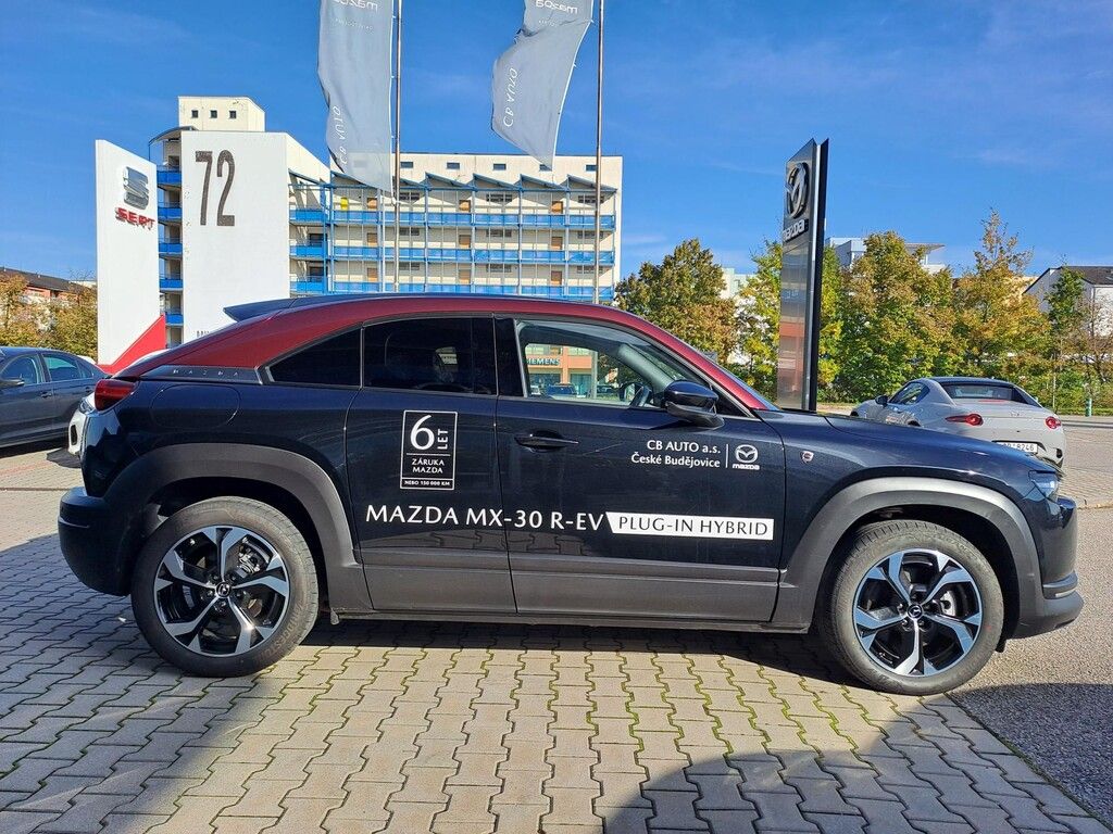 Mazda MX-30, MX-30 2023 e-Skyactiv R-EV 170 - fotka 3