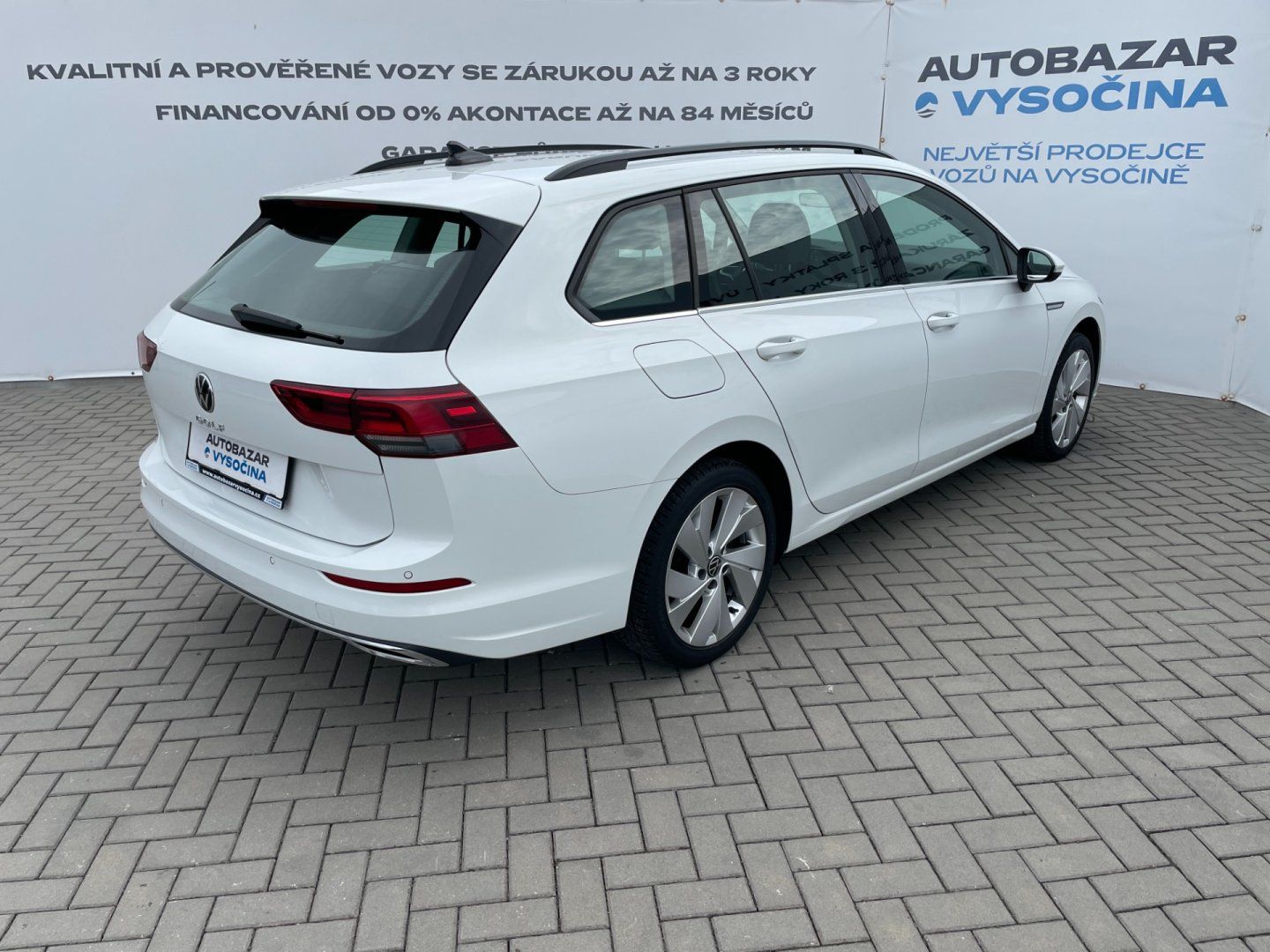 Volkswagen Golf, Com. VIII 2.0TDi STYLE! ČR+1.m - fotka 4