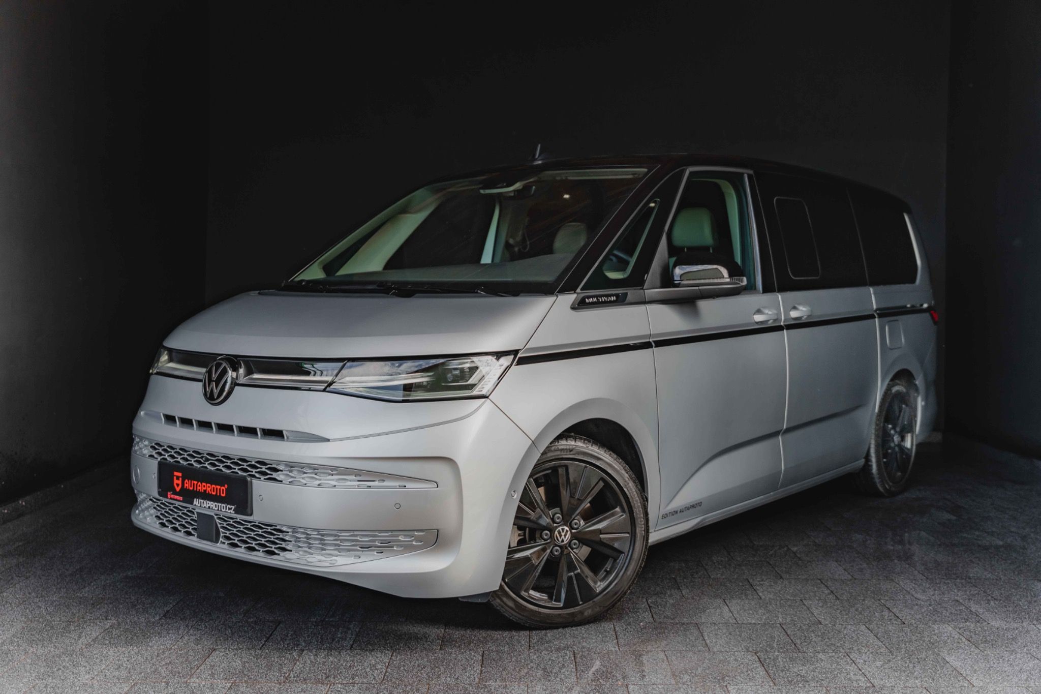 Volkswagen Multivan, T7L-DSG-ACC-DCC-360-NezTop-TZ