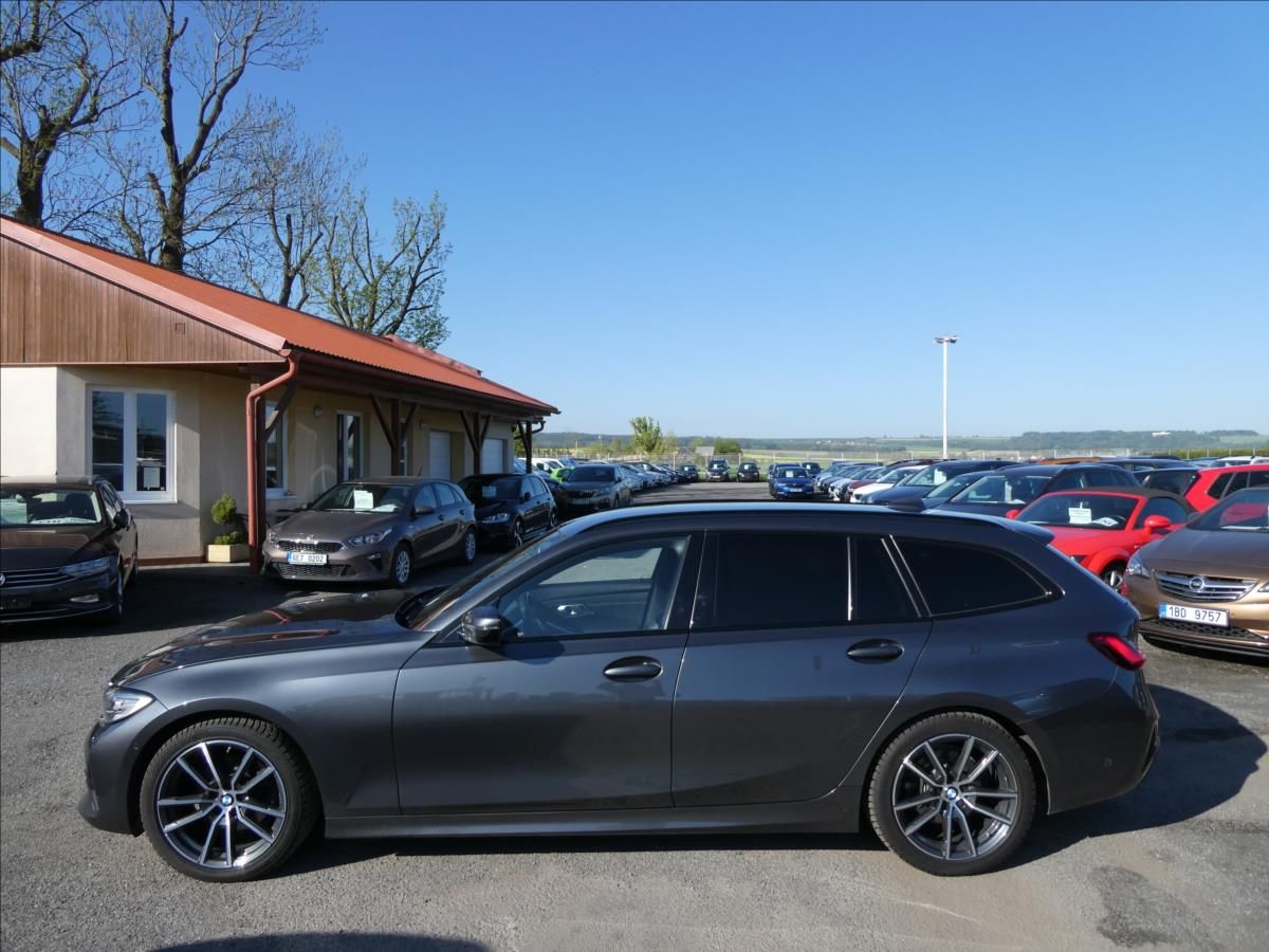 BMW Řada 3, 2,0 320D xDrive,M-paket,1.maj. - fotka 4