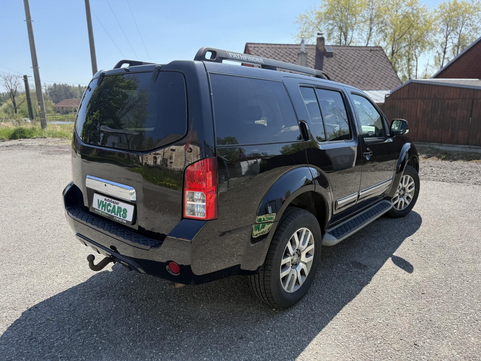 Nissan Pathfinder, 3,0dCi 170kW TAŽNÉ 3500KG - fotka 4
