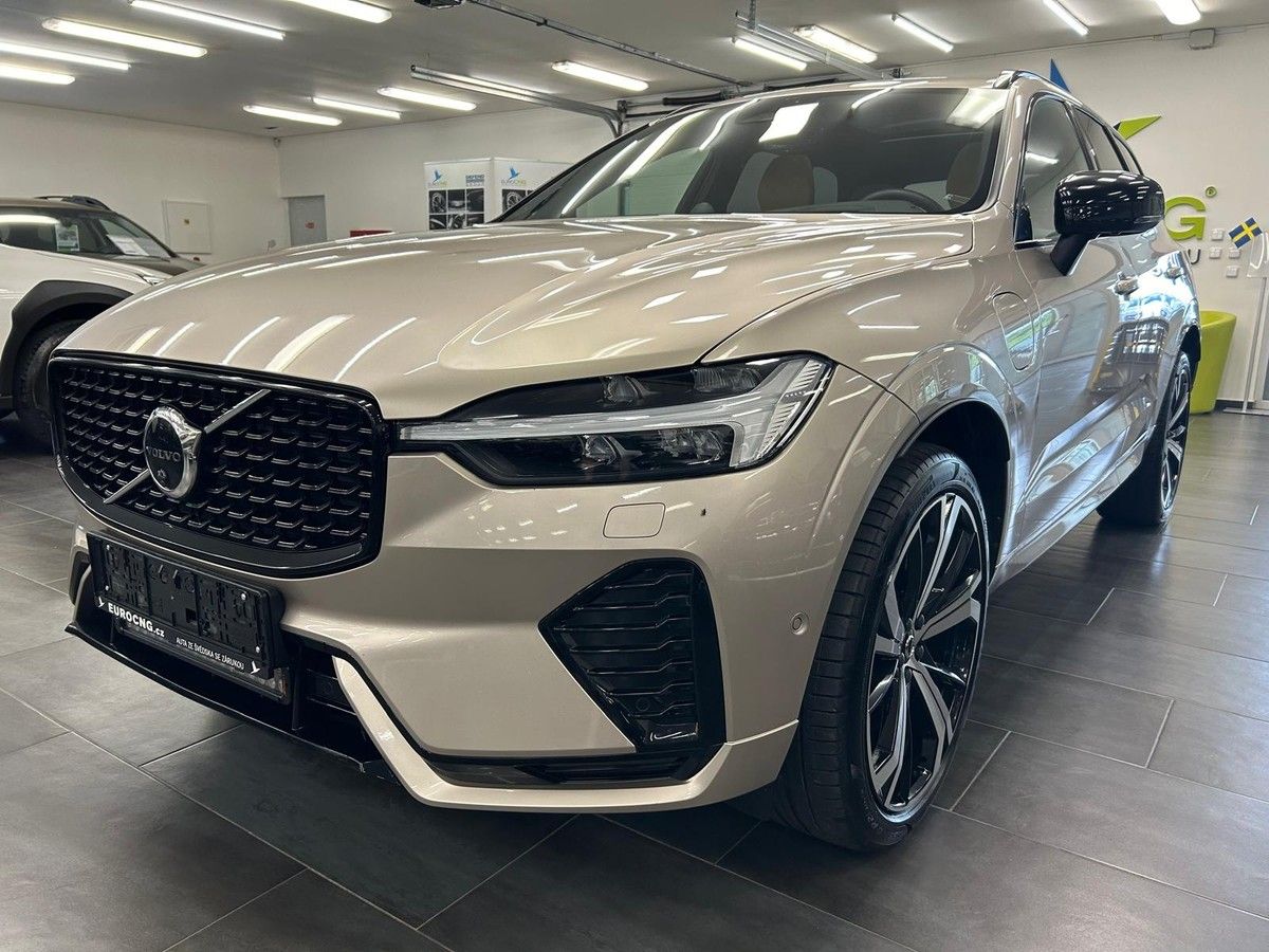 Volvo XC60, T8 AWD Ultimate+ DARK záruka - fotka 2