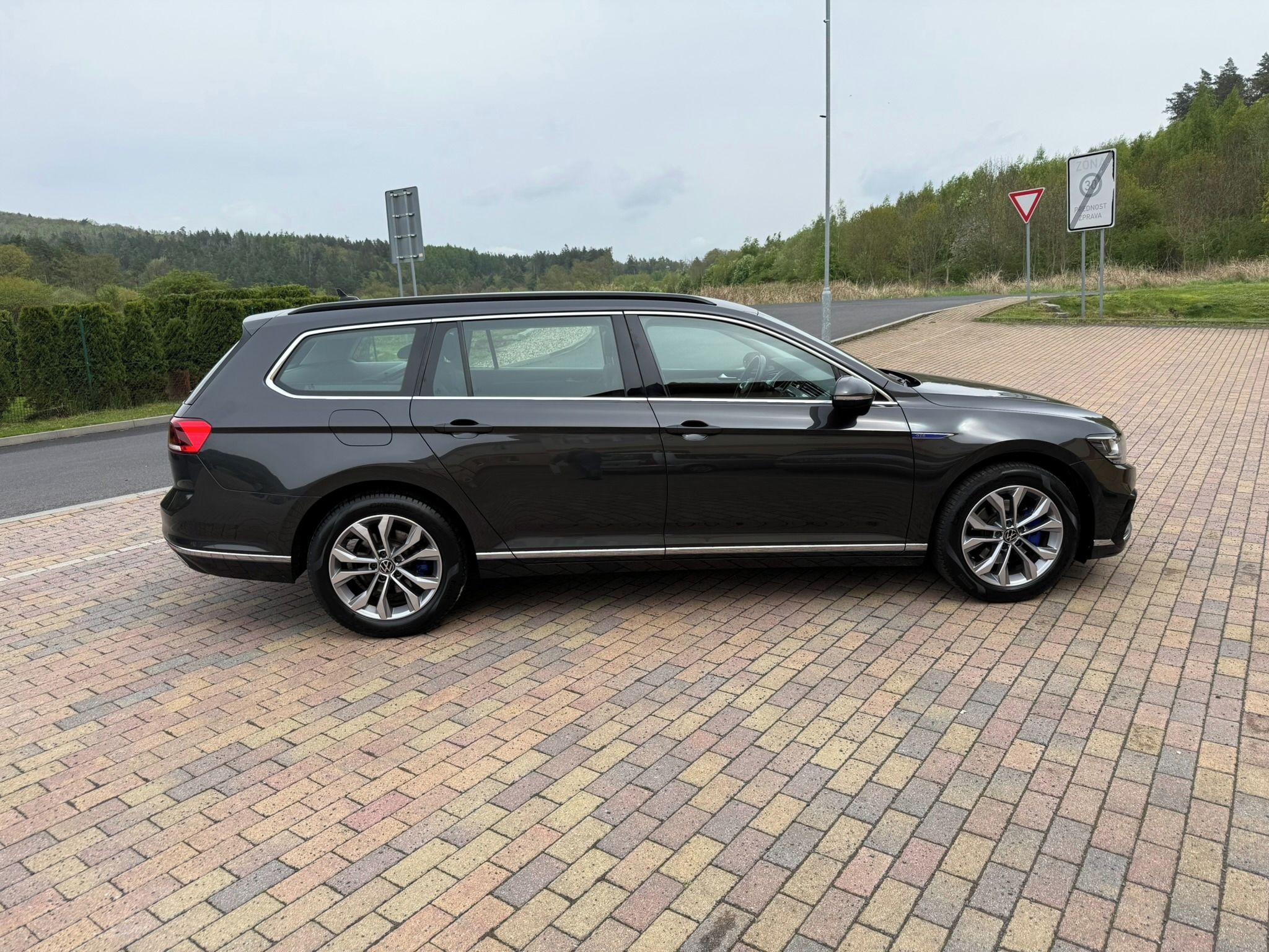 Volkswagen Passat, 1.4 GTE 160kW PLUG-IN HYBRID - fotka 6