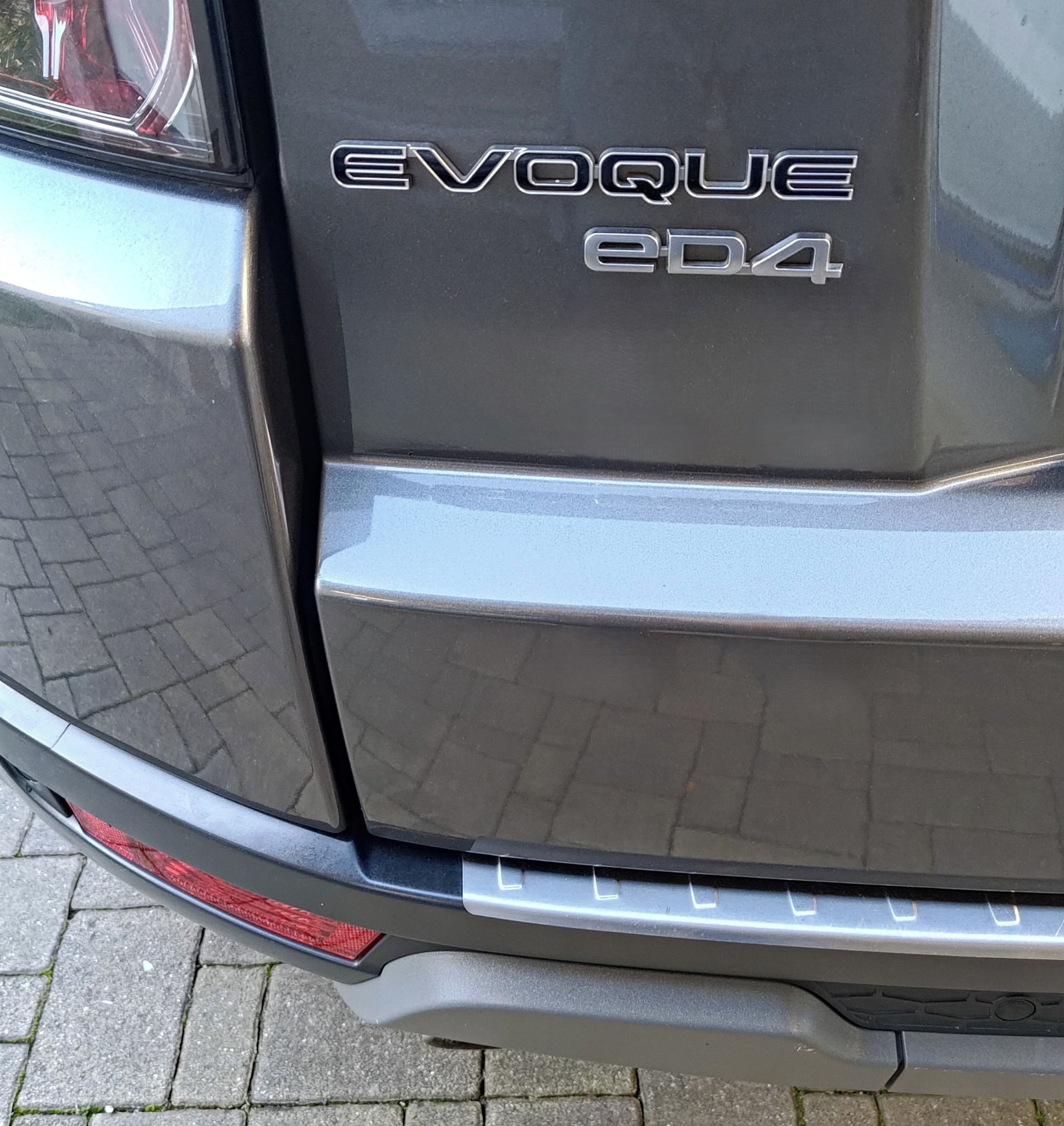 Land Rover Range Rover Evoque, 2.2 TD4  110KW kůže, manual - fotka 6
