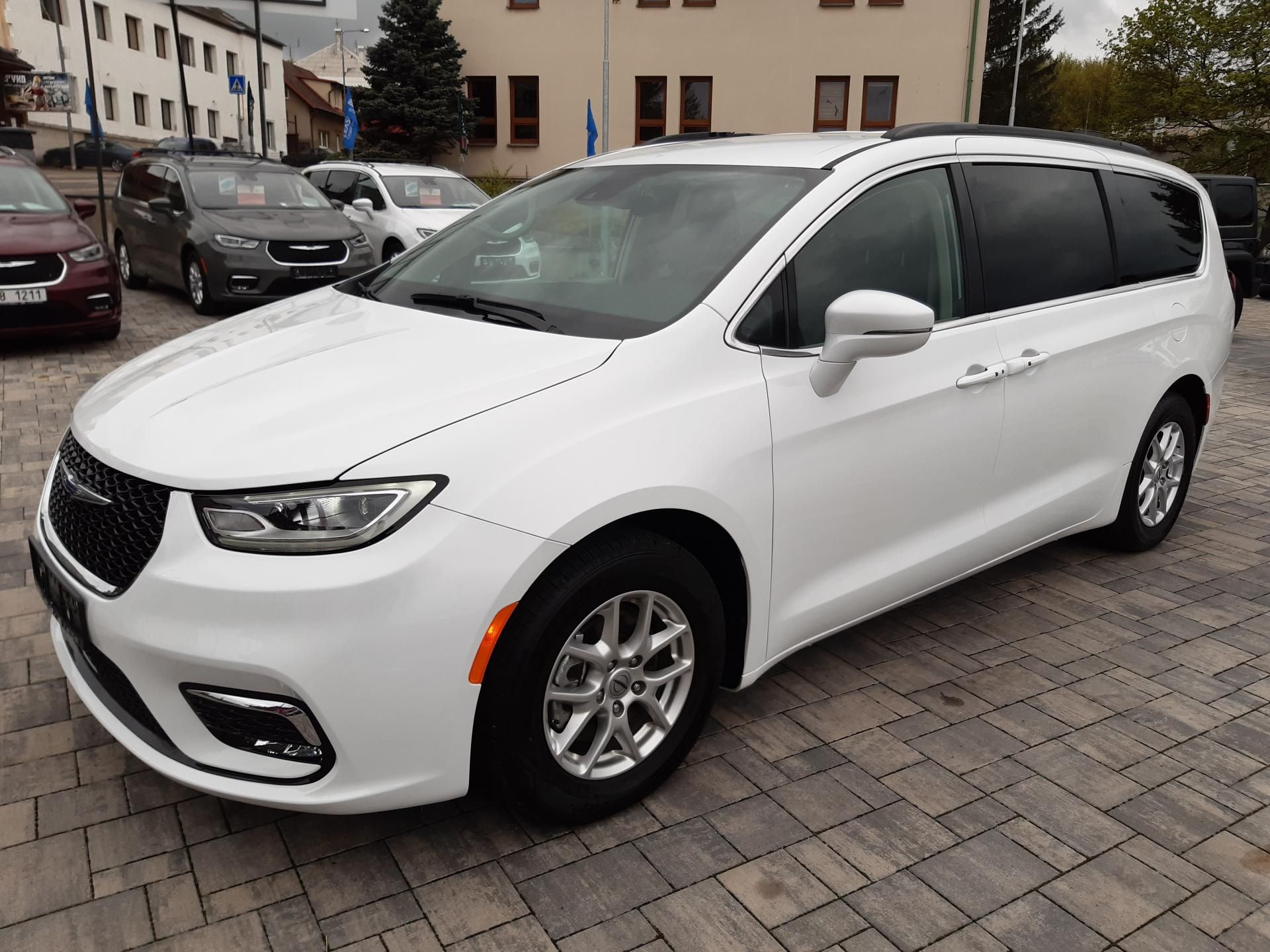 Chrysler Pacifica, 3,6L V6,Top výbava, nový model - fotka 3