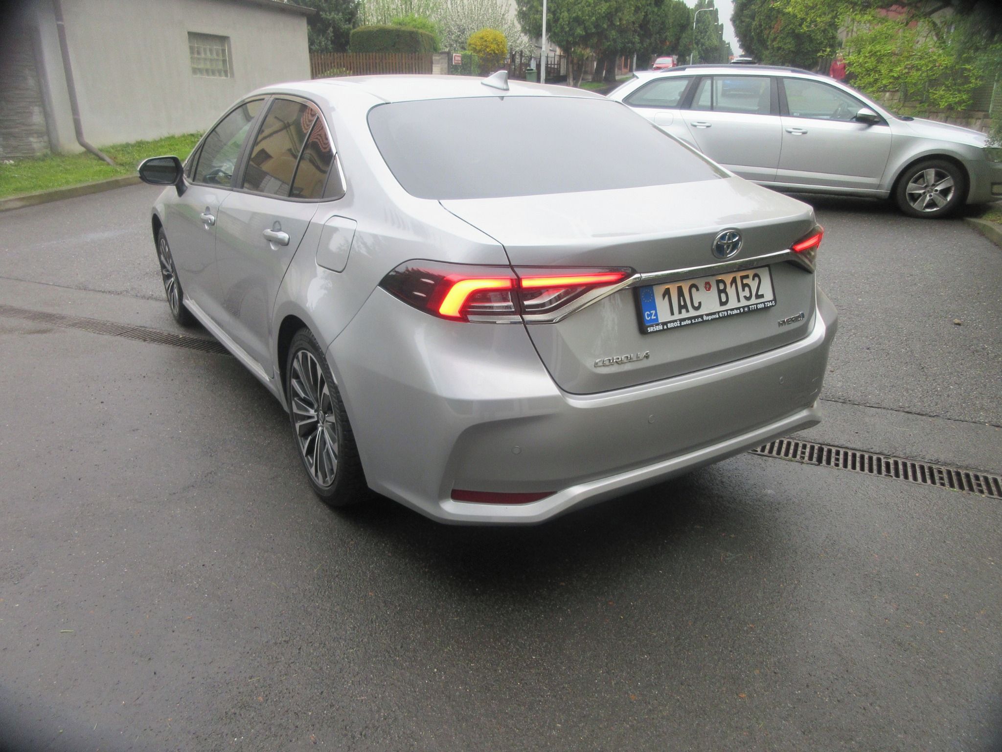 Toyota Corolla, TS 1.8 HEV - fotka 4