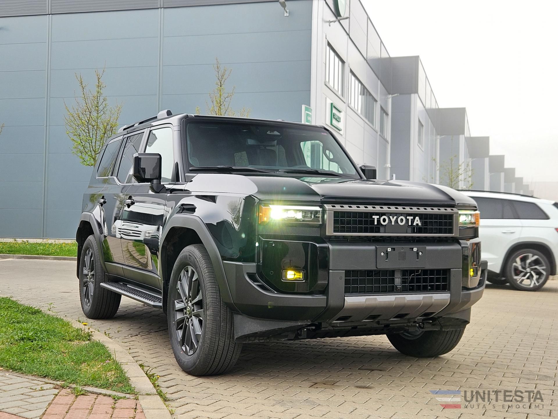 Toyota Land Cruiser, 2025 Land Criuser Premium - fotka 3
