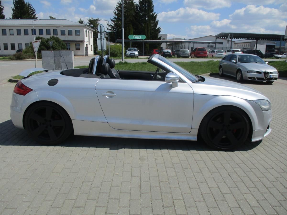 Audi TT, 2,0 TFSi 147kw S-Line - fotka 5