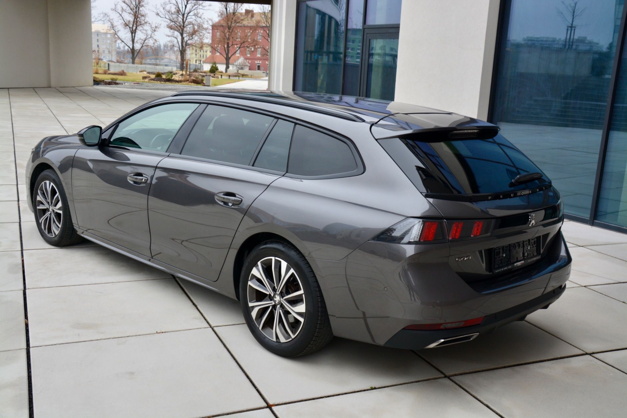 Peugeot 508, SW BlueHDi130 EAT8 ALLURE 1 MA - fotka 4
