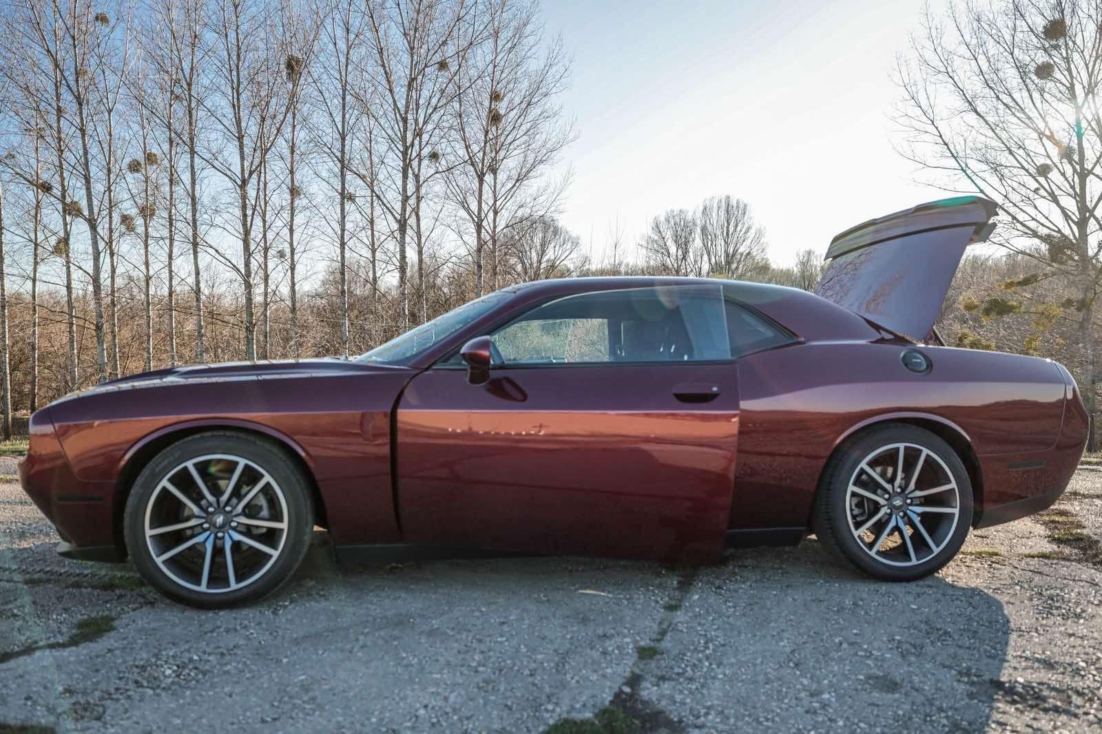 Dodge Challenger, 3.6 V6 SXT Automat - fotka 6