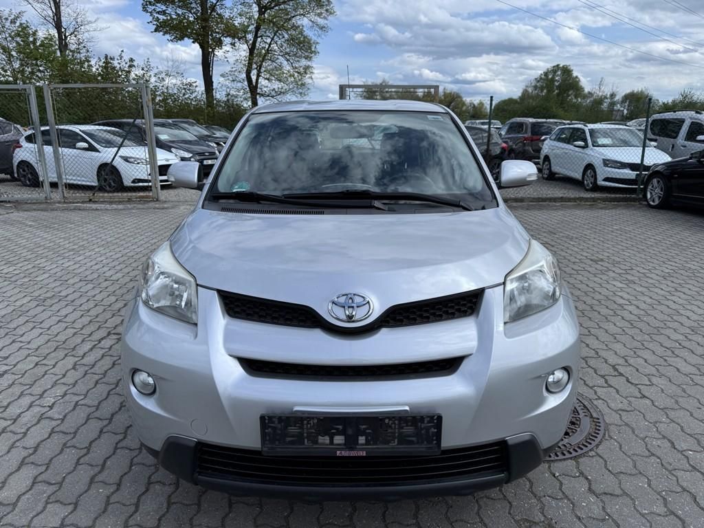 Toyota Urban Cruiser, 1.3 VVT-i 74 kW klima, tažné - fotka 2