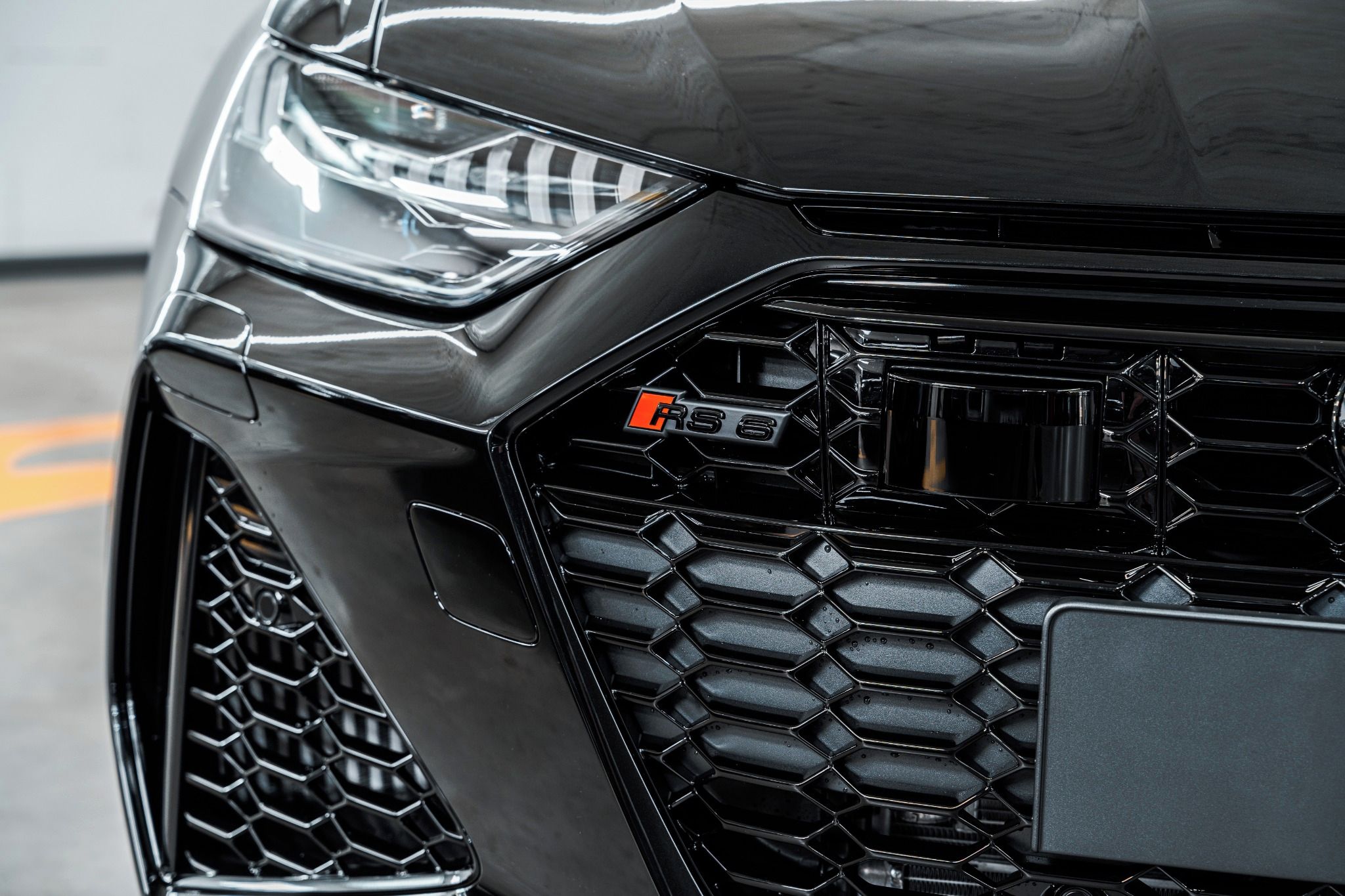 Audi RS6, Perfo - ČR*DPH*B&O*PPF*NOVÉ - fotka 4