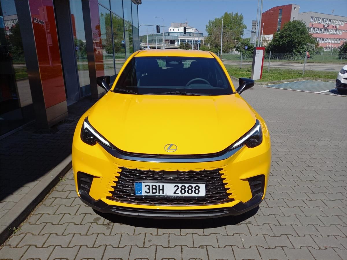 Lexus LBX, 1,5 Business - fotka 2
