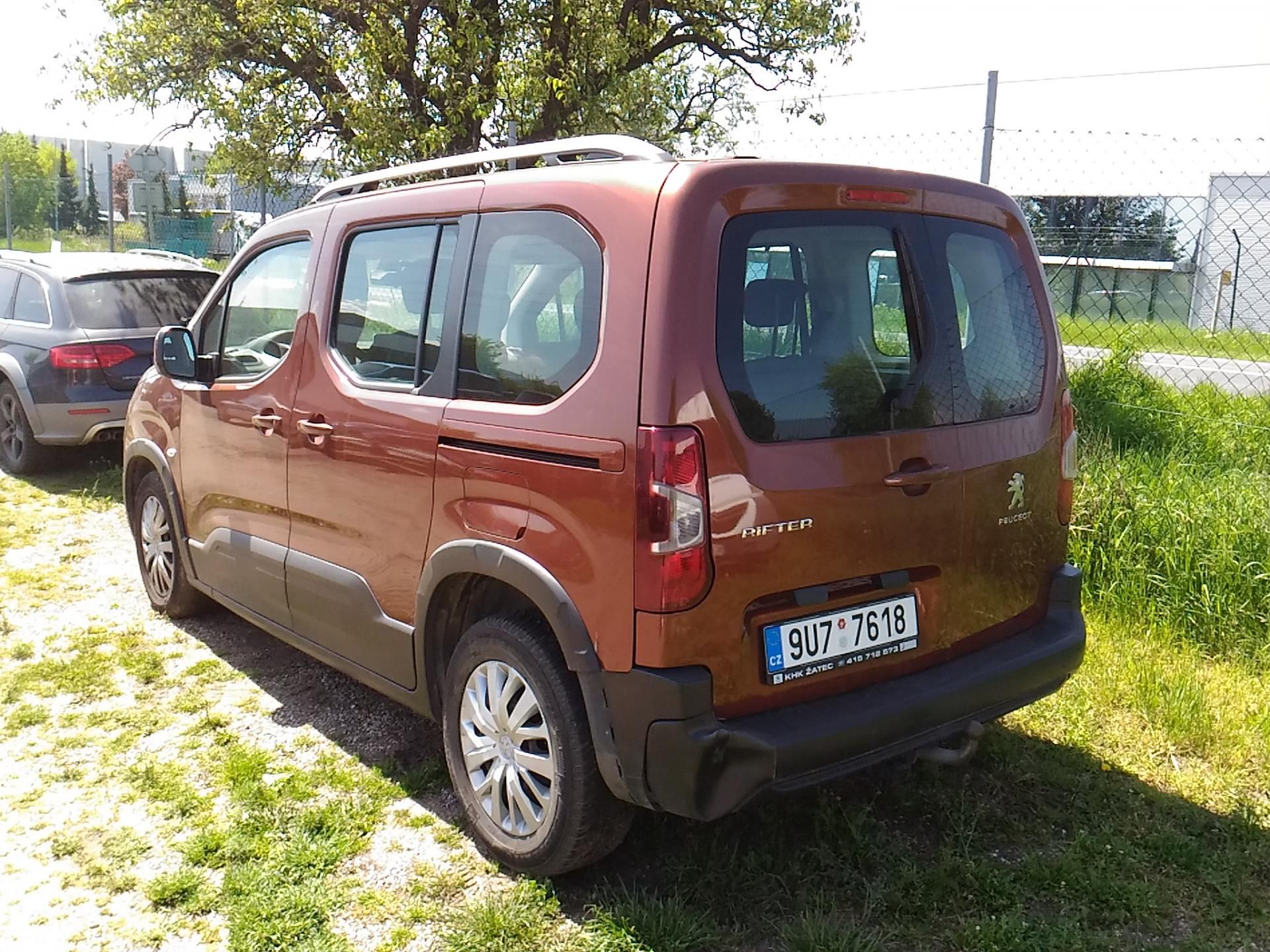 Peugeot Rifter, 1,5HDI,75KW,KLIMA,TAŽNÝ,SER.ČR - fotka 4