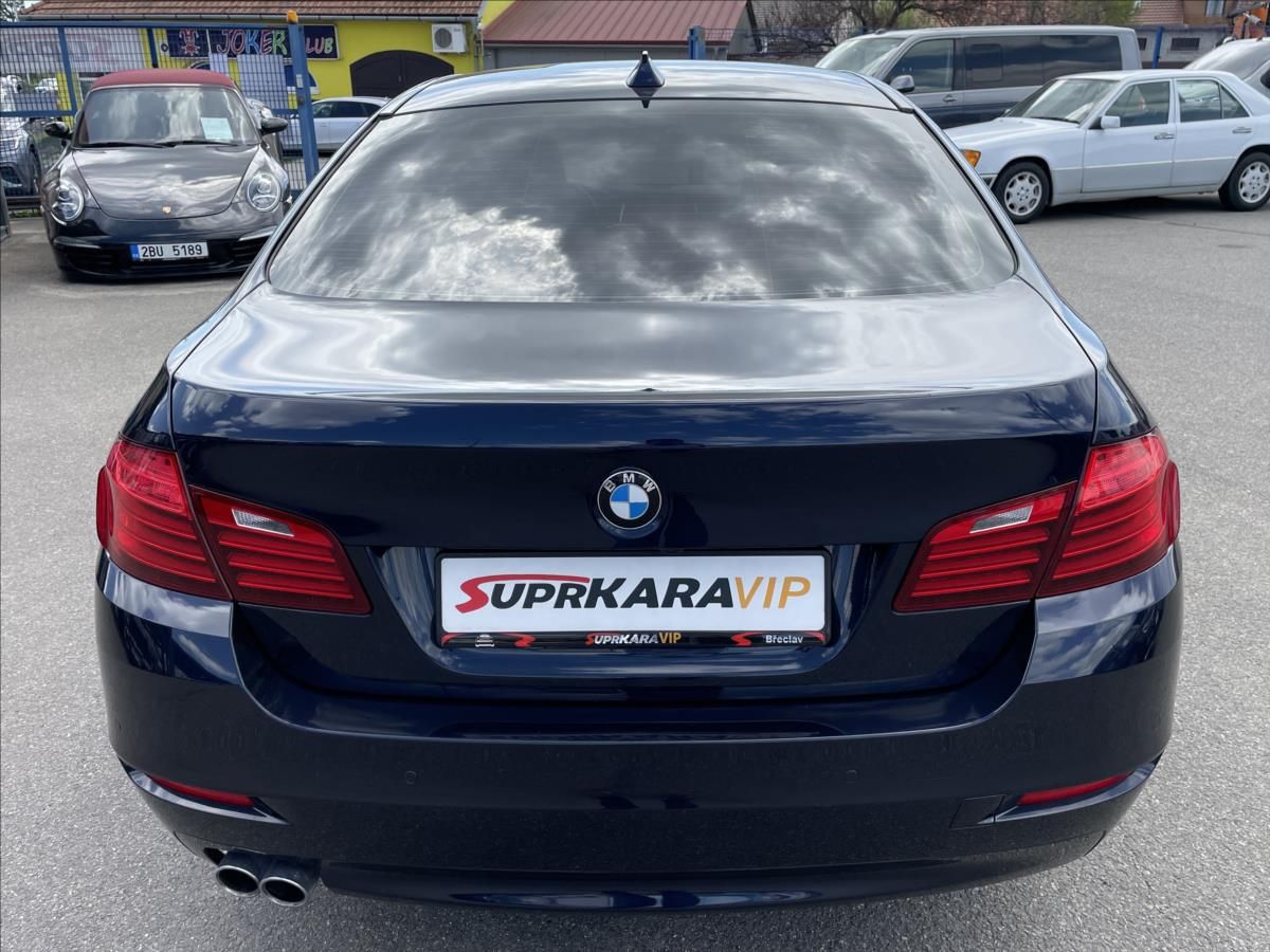 BMW Řada 5, 520d xDrive Xenon*Navi*Kamera - fotka 6