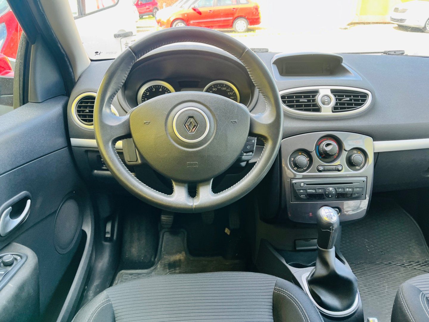 Renault Clio, 1.2 i BENZÍN KLIMA ALU KOLA - fotka 6