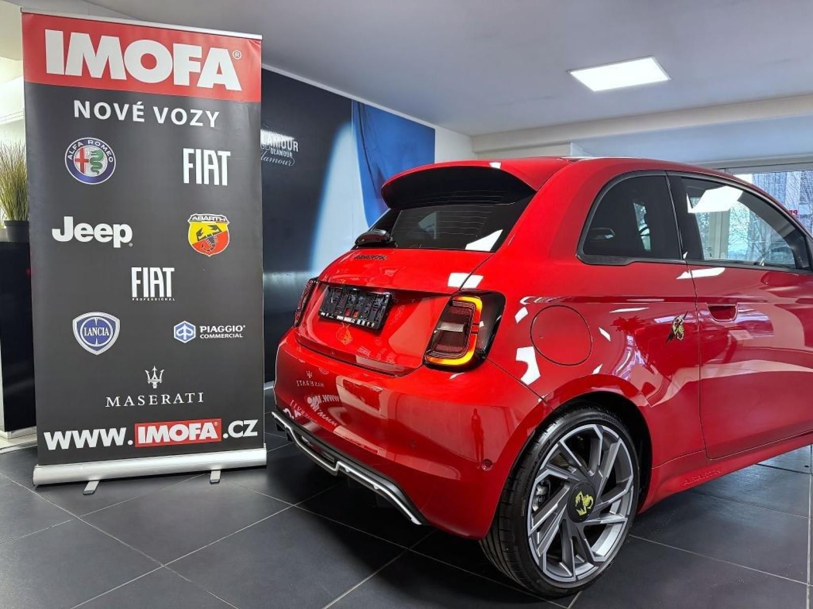 Abarth 500e, Abarth HB 114 kW (155k) - fotka 5