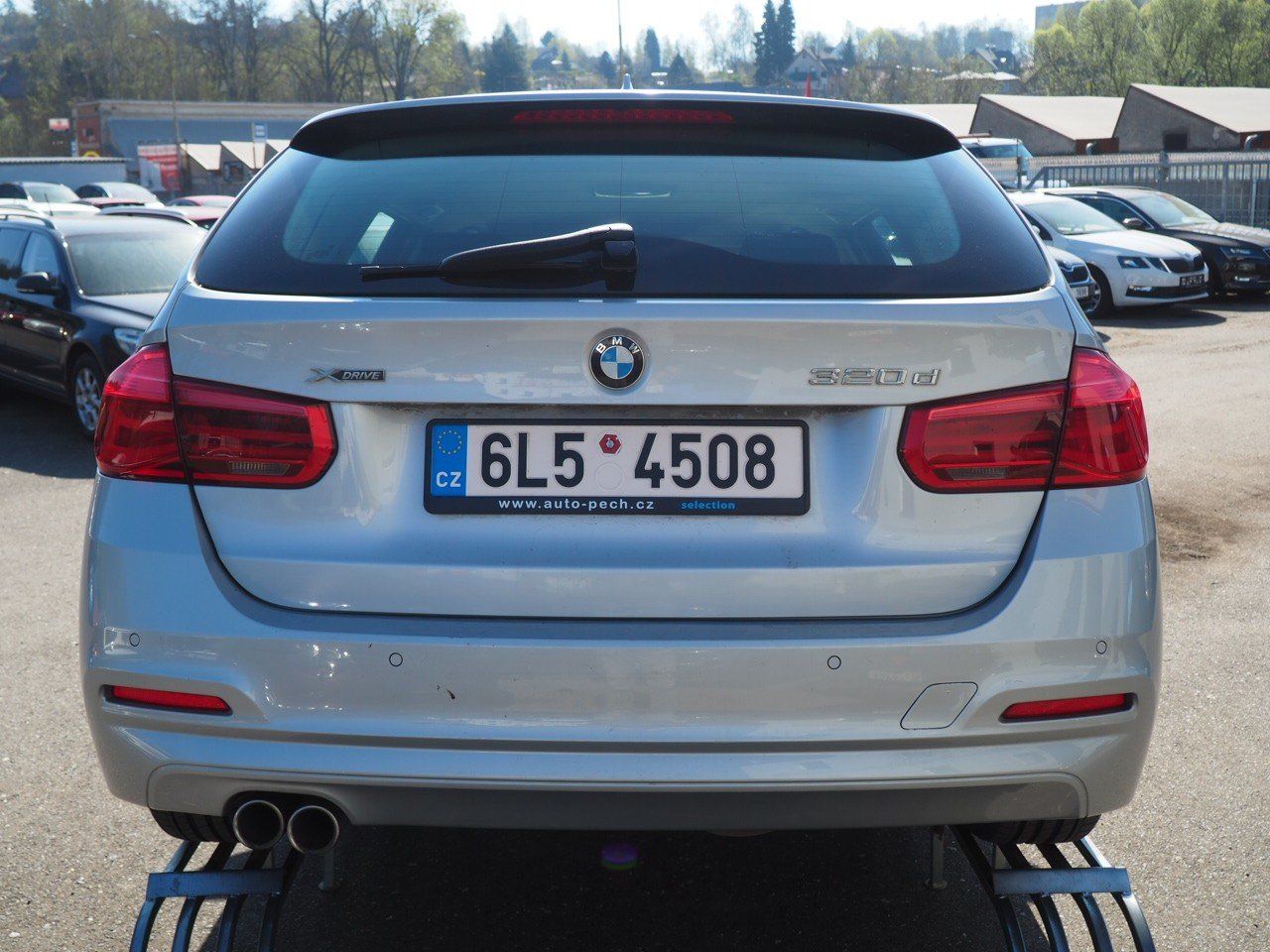 BMW Řada 3, 320D xDrive, A/T - fotka 3