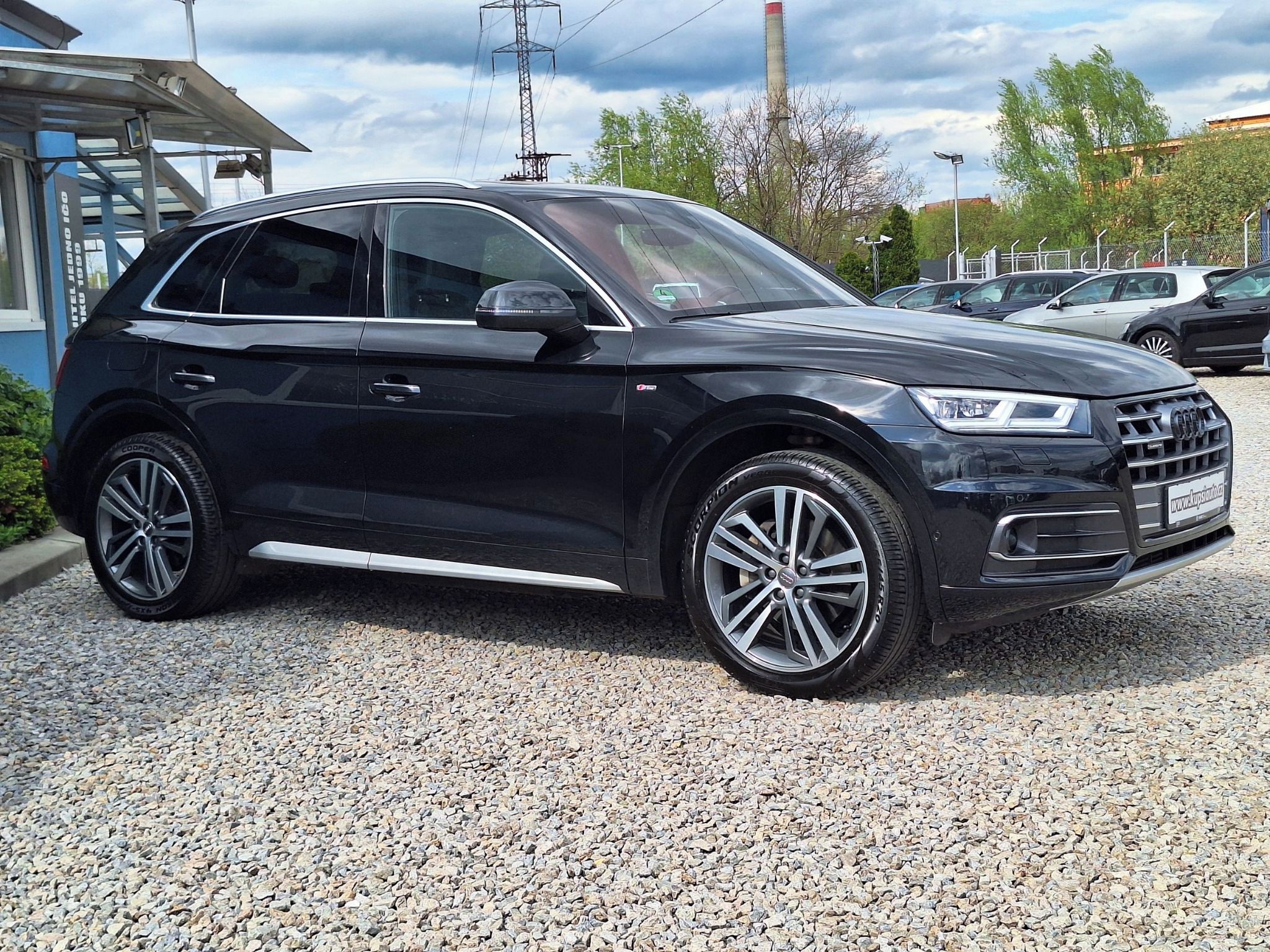 Audi Q5, 2,0TFSi S Line MAX VÝBAVA - fotka 6
